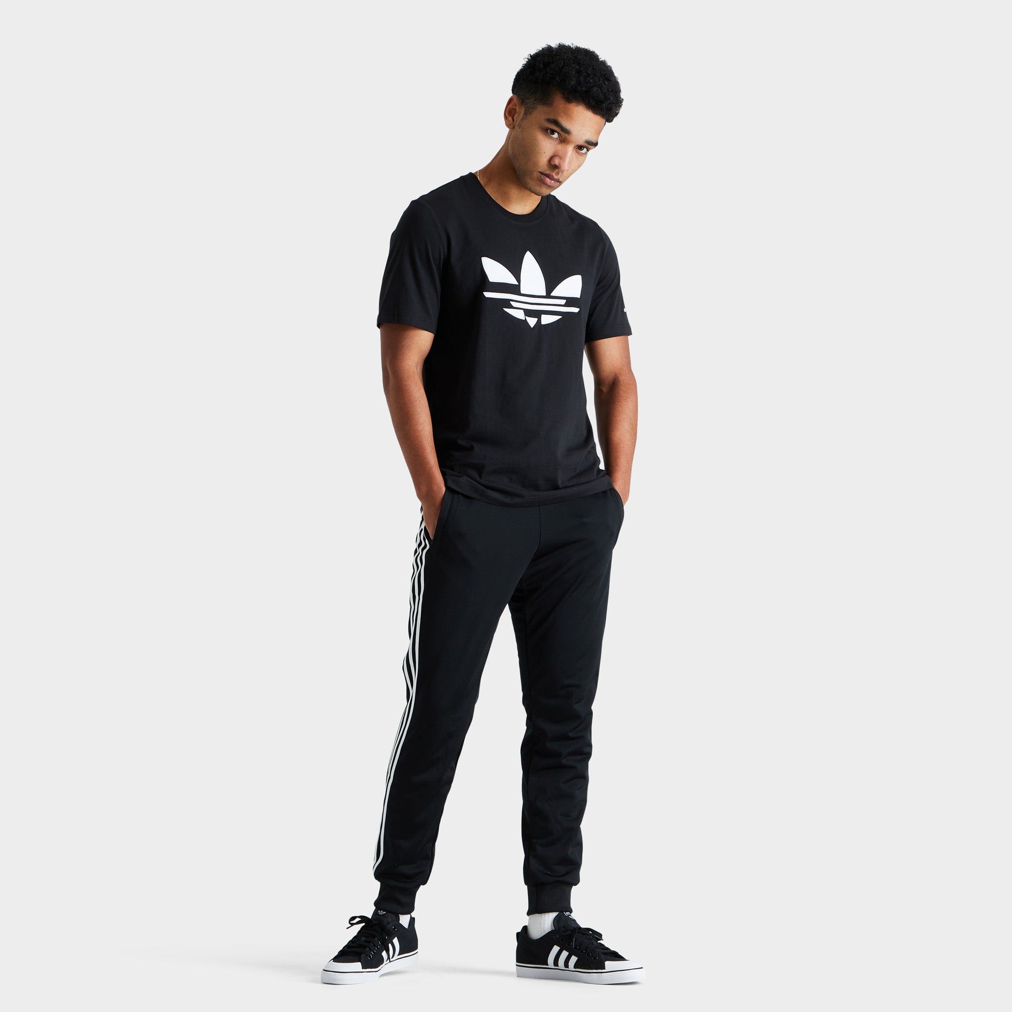 adidas Originals Adicolor Shattered Trefoil T-shirt Black / White sold by JD Sports product image thumbnail 5