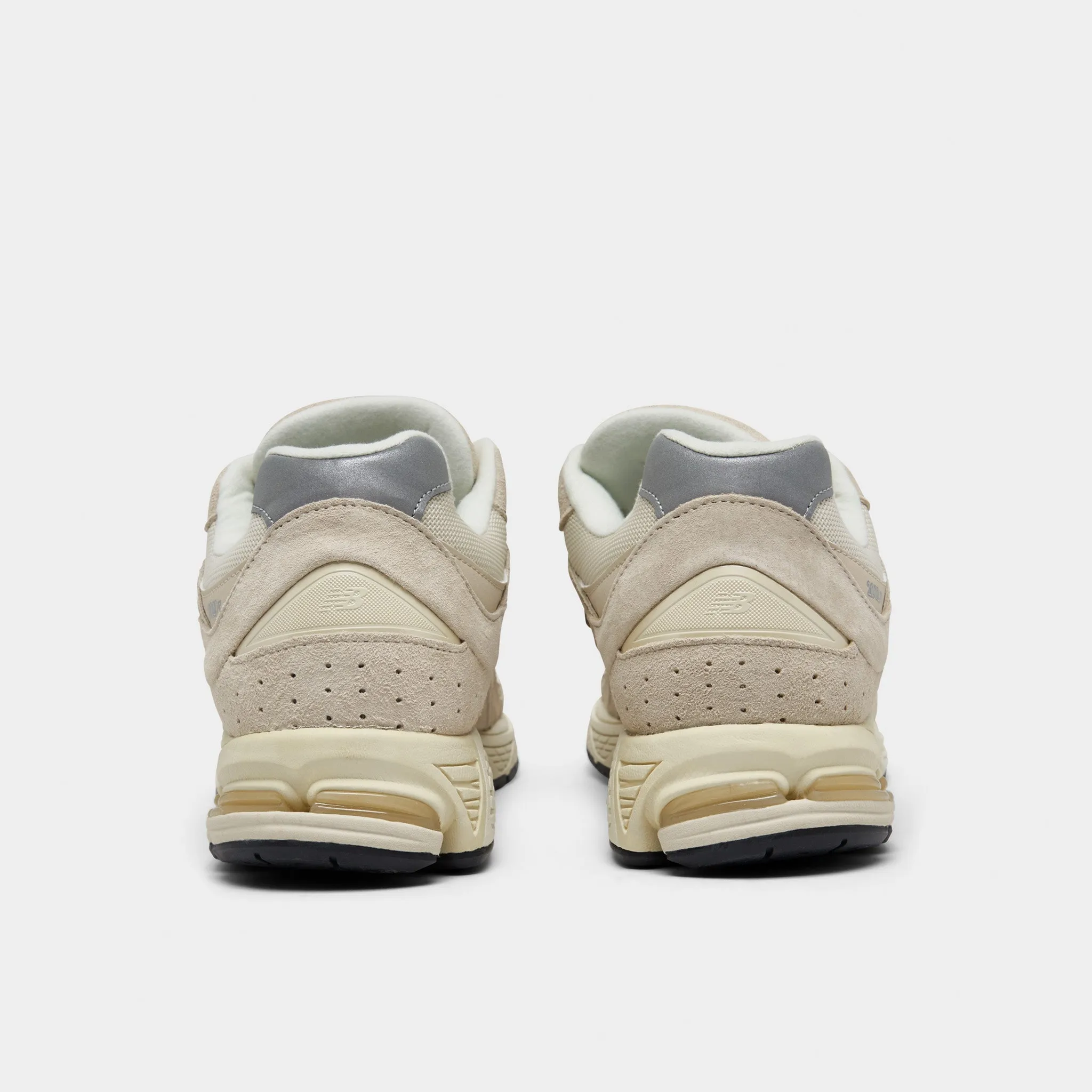 New Balance M2002RCC Calm Taupe / Angora - Silver Metallic sold by JD Sports product image thumbnail 4