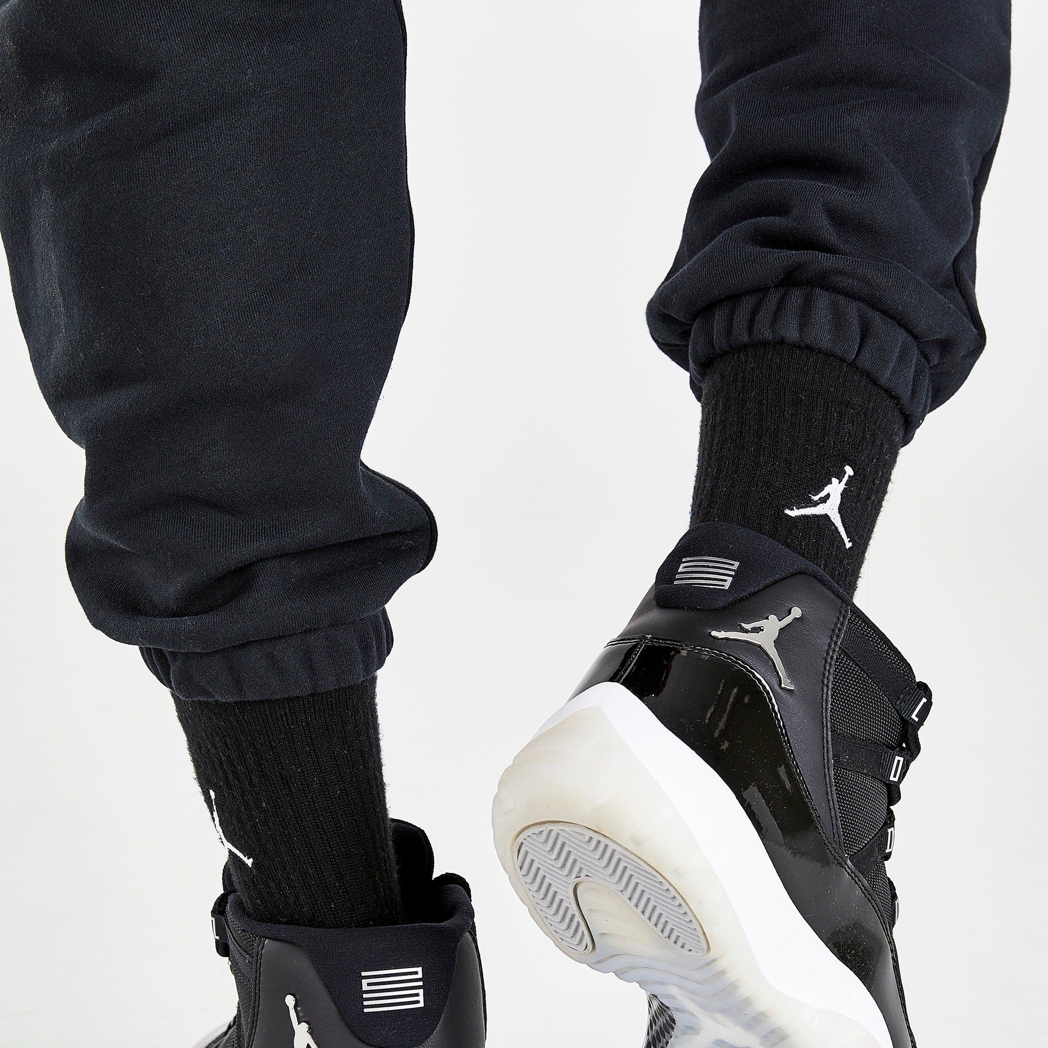 Jordan Essentials Fleece Pants / Black sold by JD Sports product image thumbnail 3