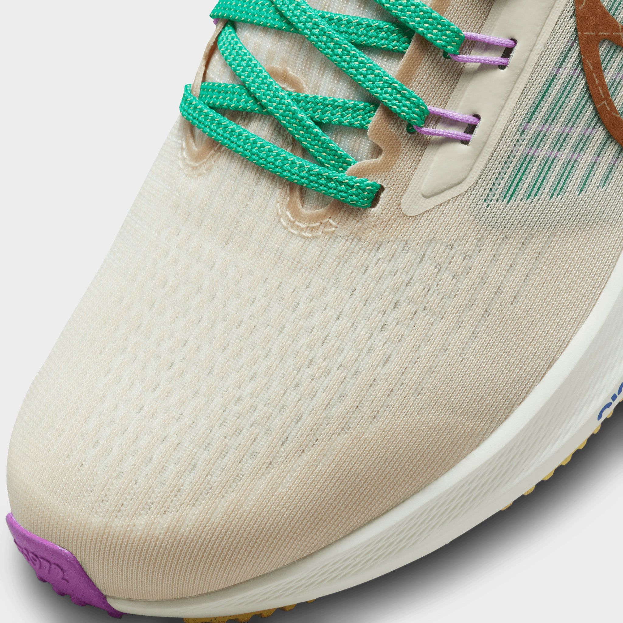 Nike Air Zoom Pegasus 39 PRM Sanddrift / Ale Brown - Coconut Milk sold by JD Sports product image thumbnail 4