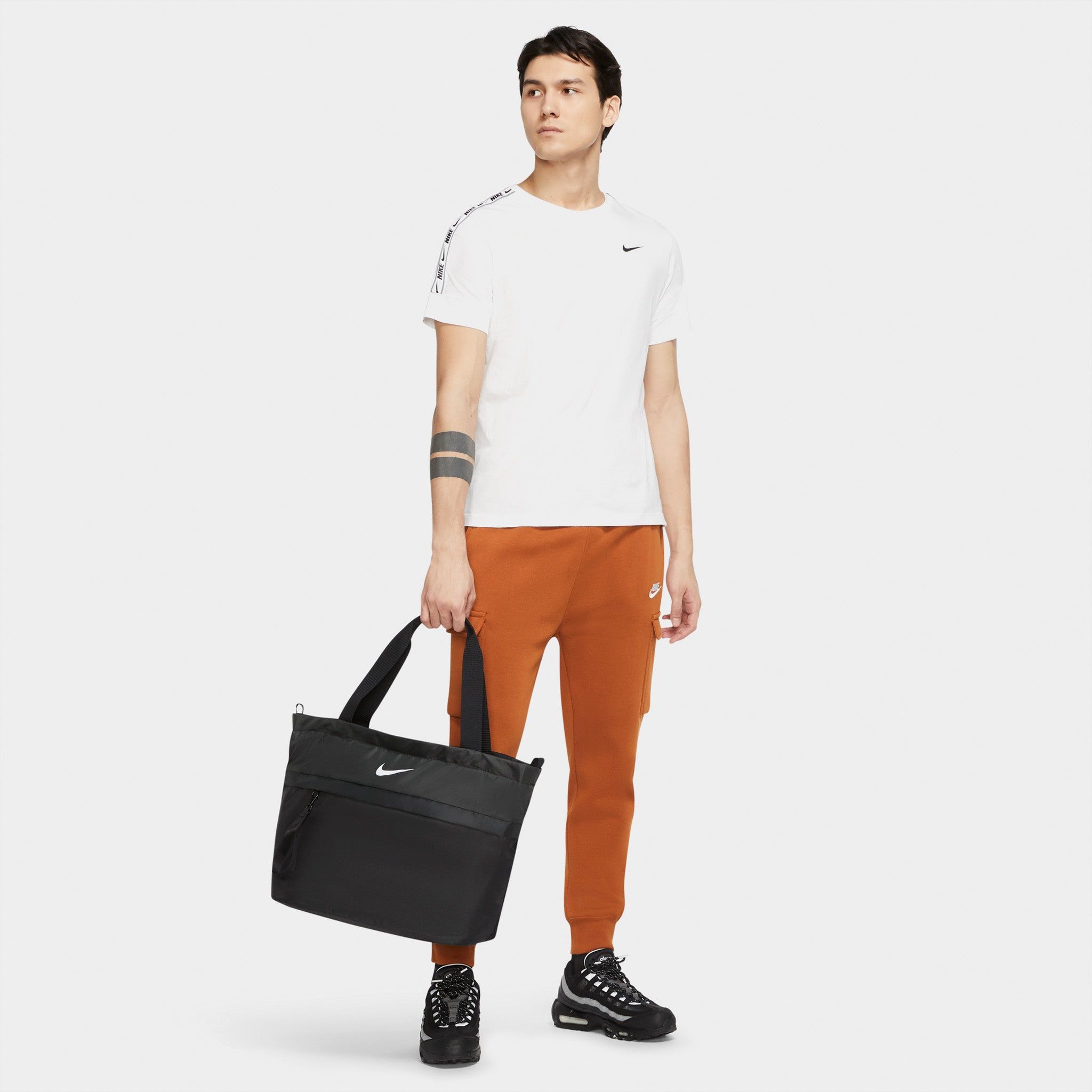 Nike Sportswear Essentials Tote Bag Black / Iron Grey - White sold by JD Sports product image thumbnail 5