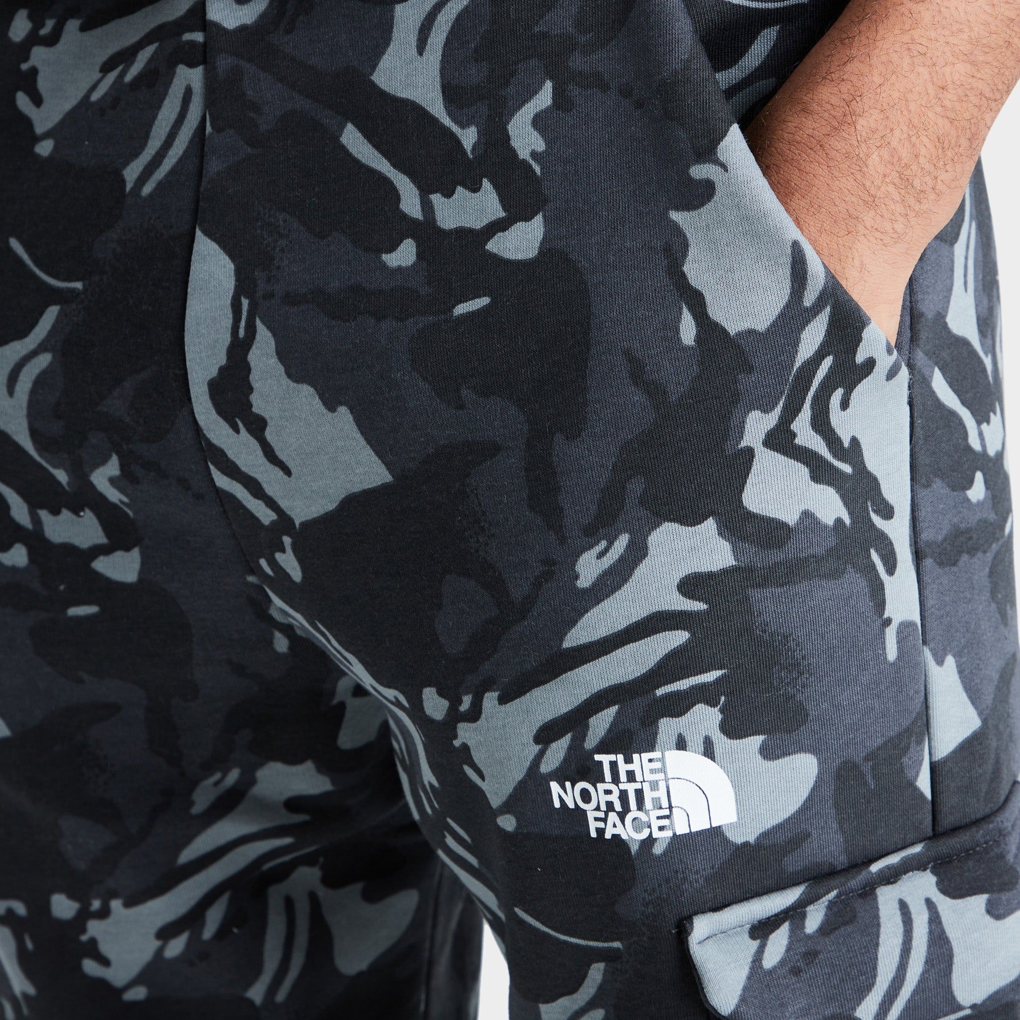 The North Face Bondi Cargo Jogger Pants / Vanadis Grey Tonal Camo Print sold by JD Sports product image thumbnail 5