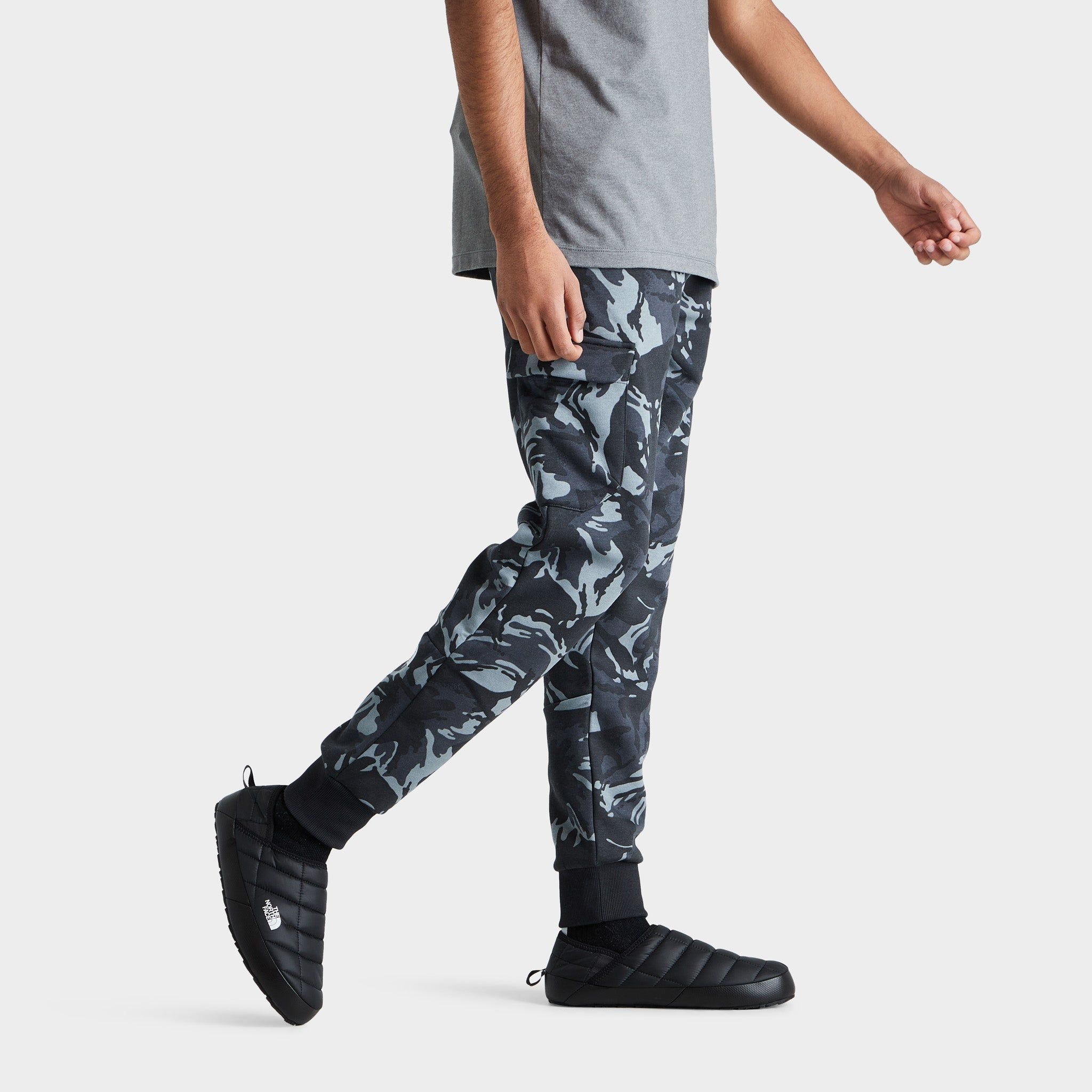 The North Face Bondi Cargo Jogger Pants / Vanadis Grey Tonal Camo Print sold by JD Sports product image thumbnail 3