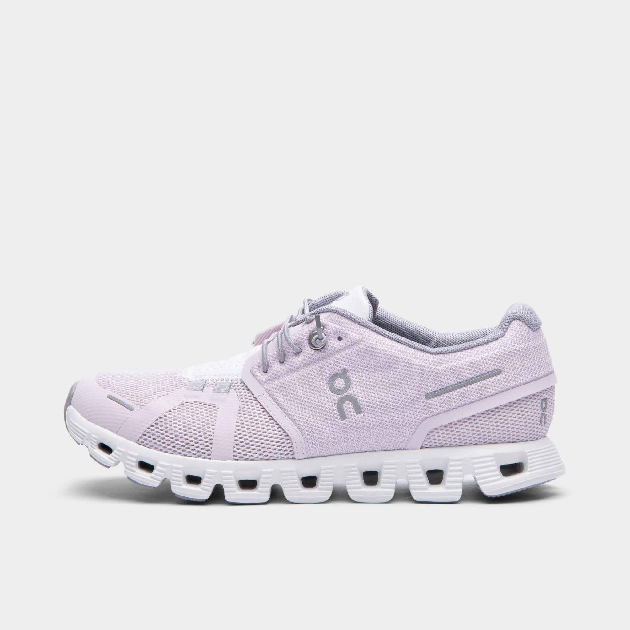 On Women’s Cloud 5 White / Chambray sold by JD Sports