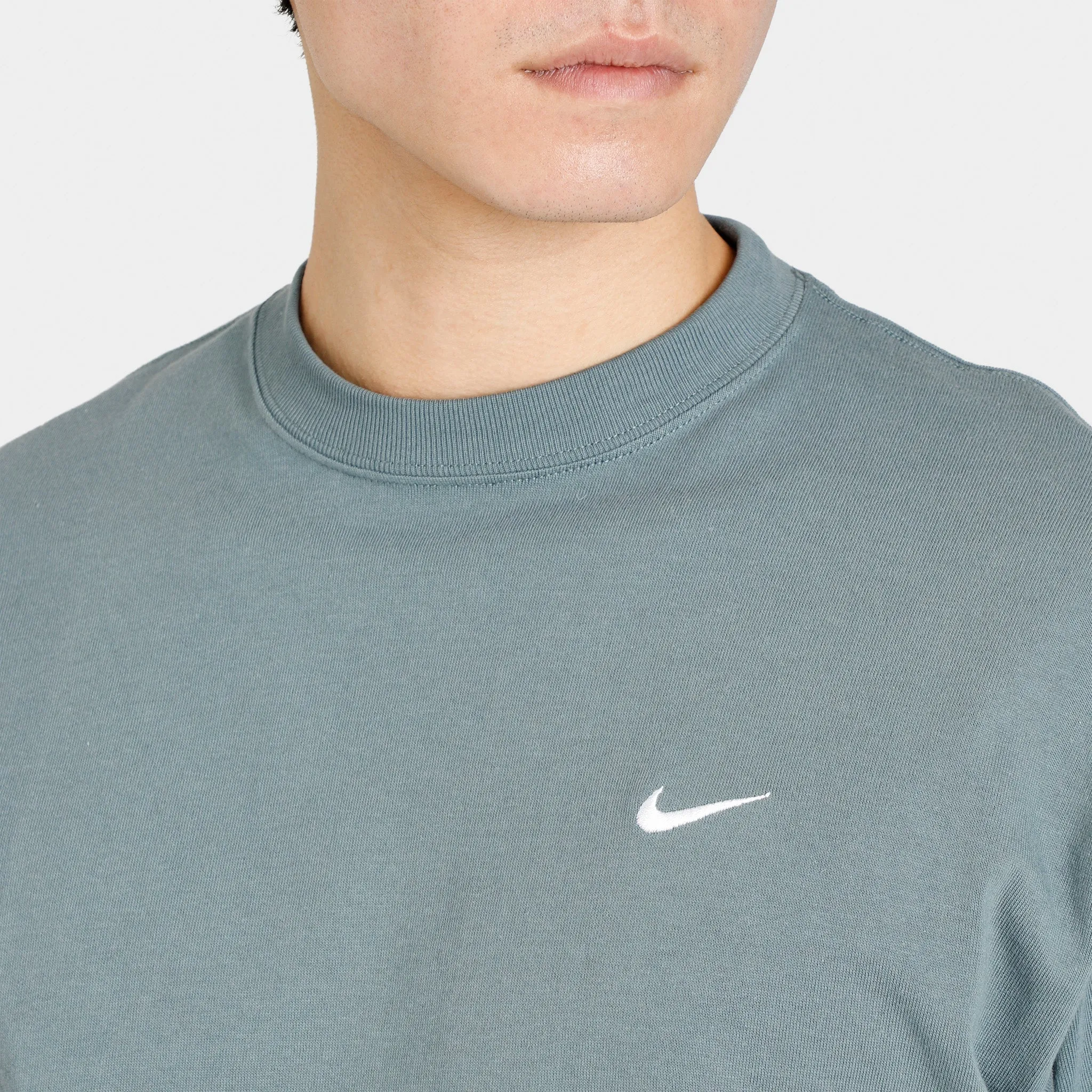 Nike Solo Swoosh SS Tee Hasta / White sold by JD Sports product image thumbnail 4