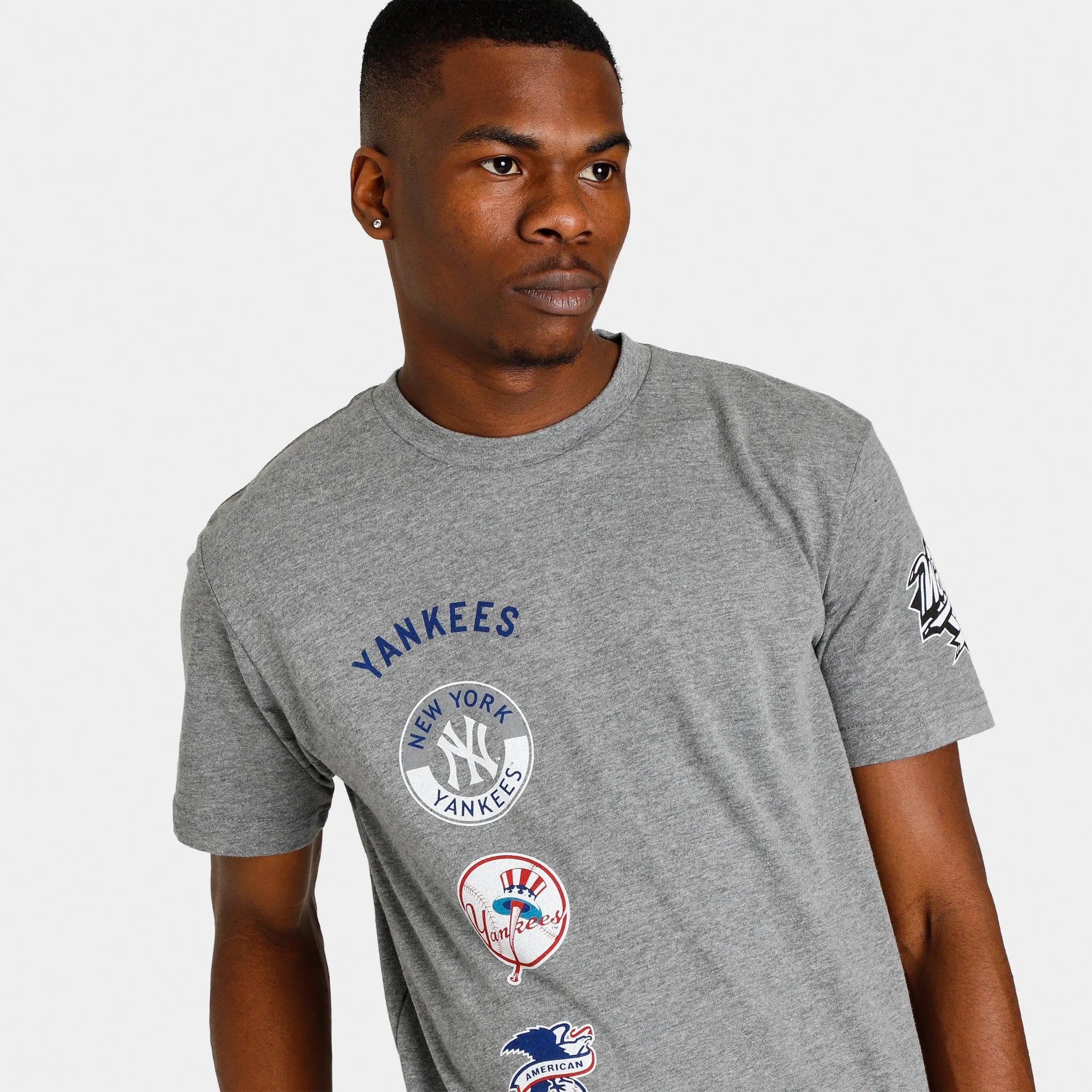 Mitchell & Ness Yankees City Collection T-shirt / Grey sold by JD Sports product image thumbnail 3