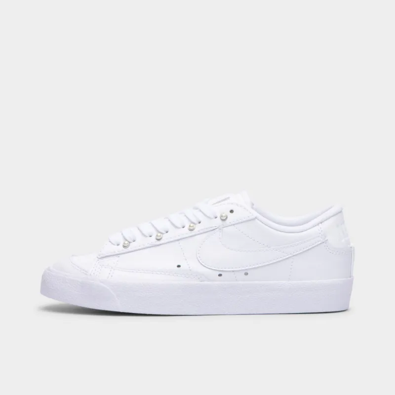 Nike Women’s Blazer Low ‘77 SE White / Metallic Silver - Sail sold by JD Sports