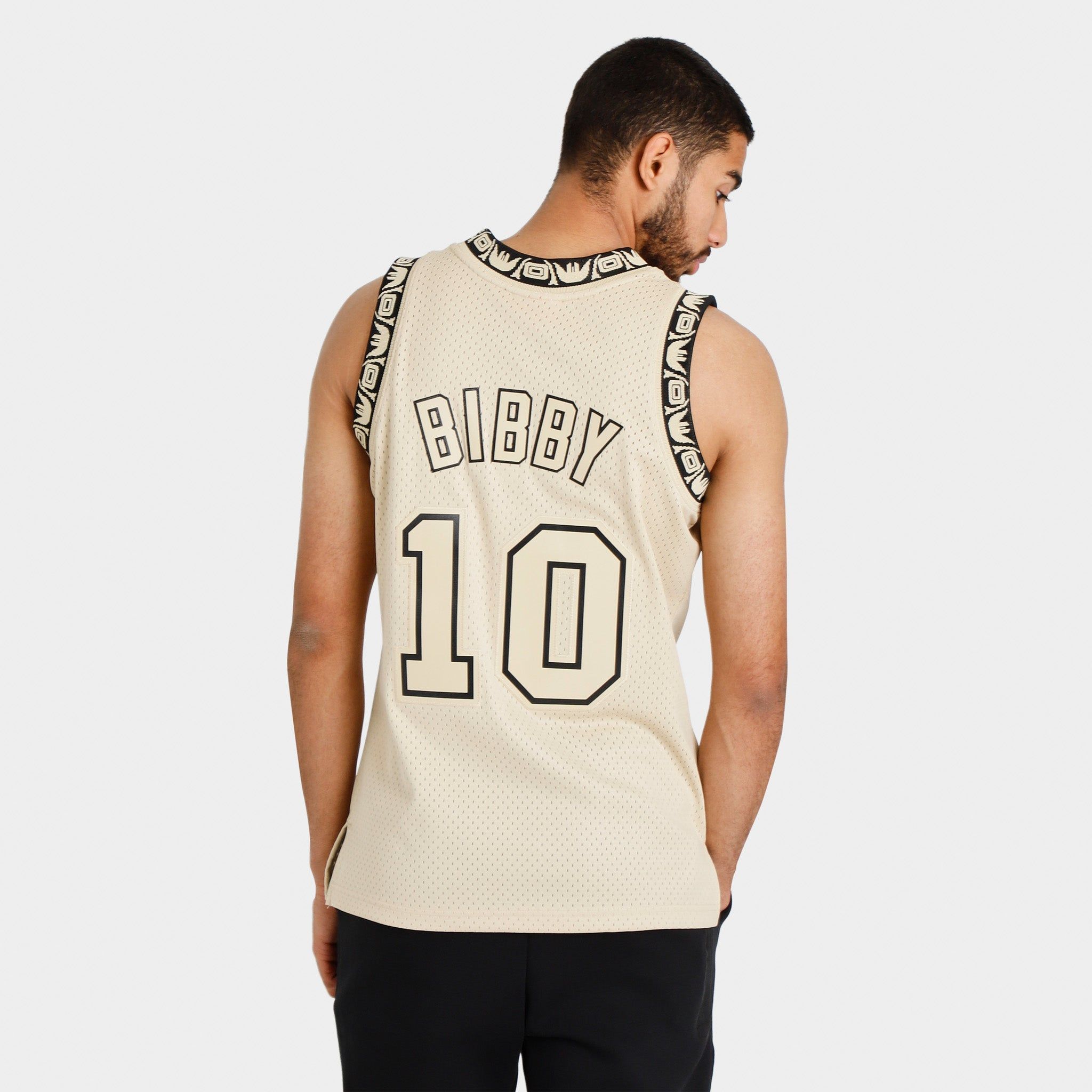 Mitchell & Ness Vancouver Grizzlies Mike Bibby Swingman Jersey Khaki / Black sold by JD Sports product image thumbnail 2