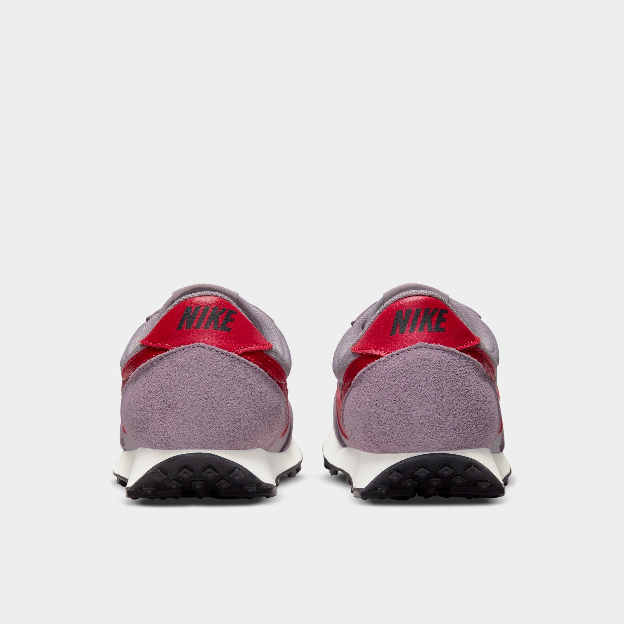 Nike Women's Daybreak Amethyst Ash / Mystic Hibiscus sold by JD Sports product image thumbnail 4