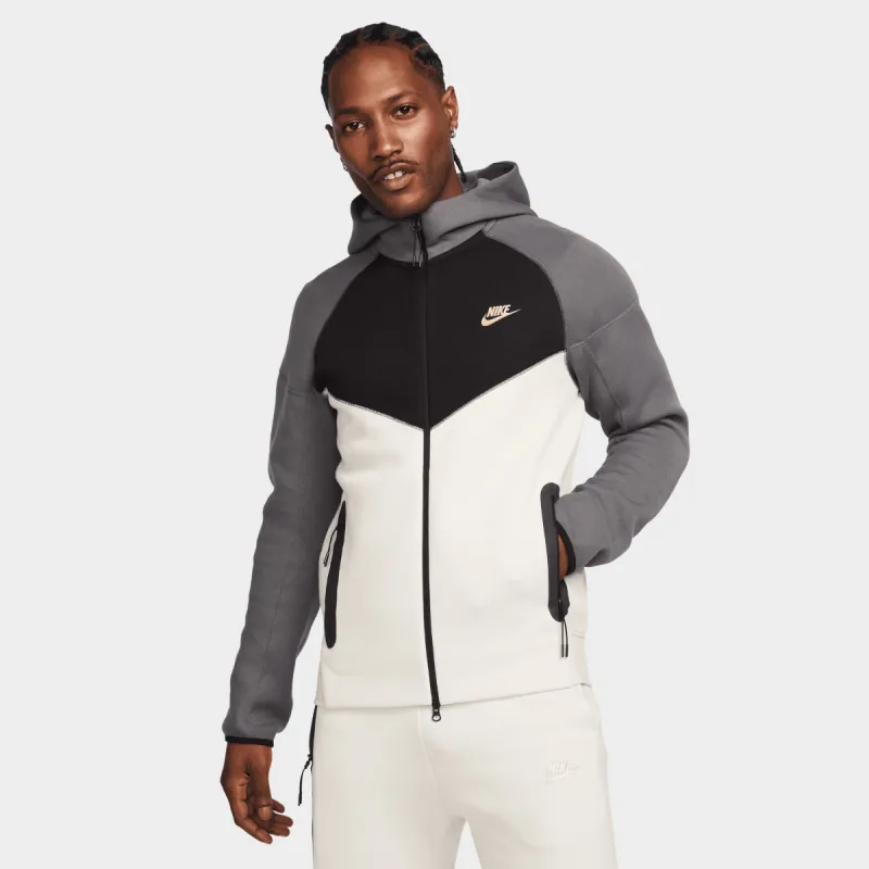 Nike Tech Fleece Full-Zip Windrunner Hoodie /Lt OrewoodBrown sold by JD Sports