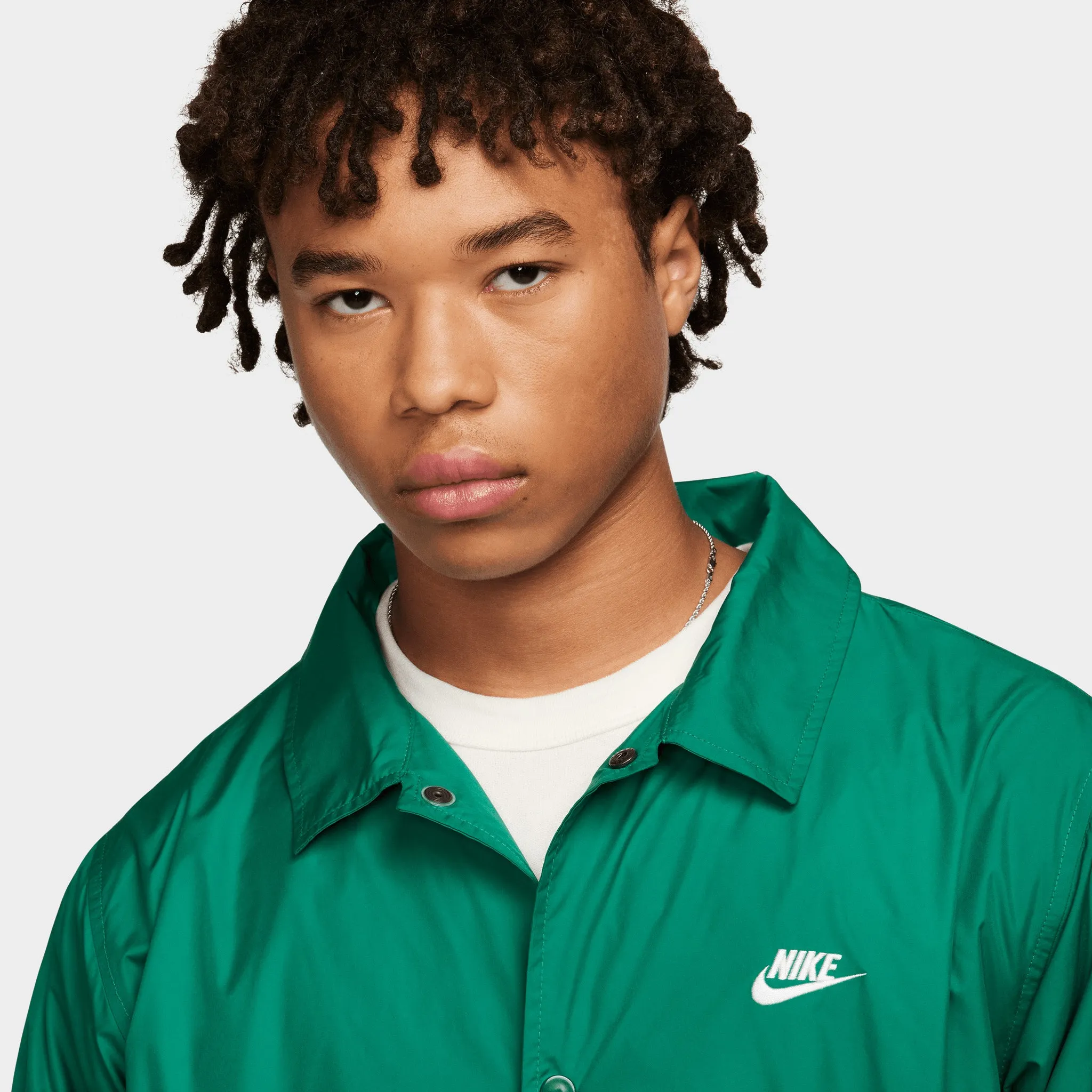 Nike Sportswear Club Coaches Jacket Malachite / White sold by JD Sports product image thumbnail 3