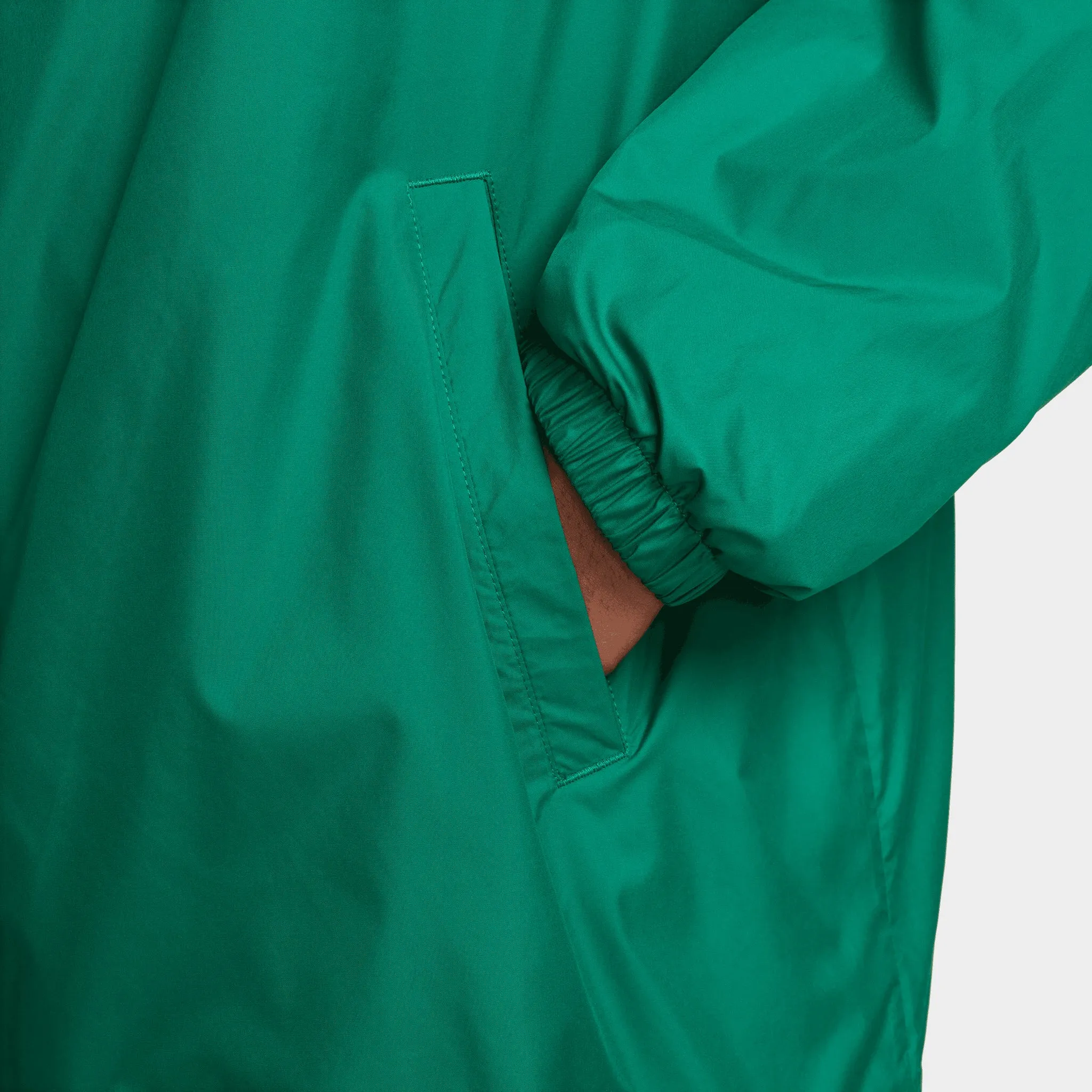 Nike Sportswear Club Coaches Jacket Malachite / White sold by JD Sports product image thumbnail 5