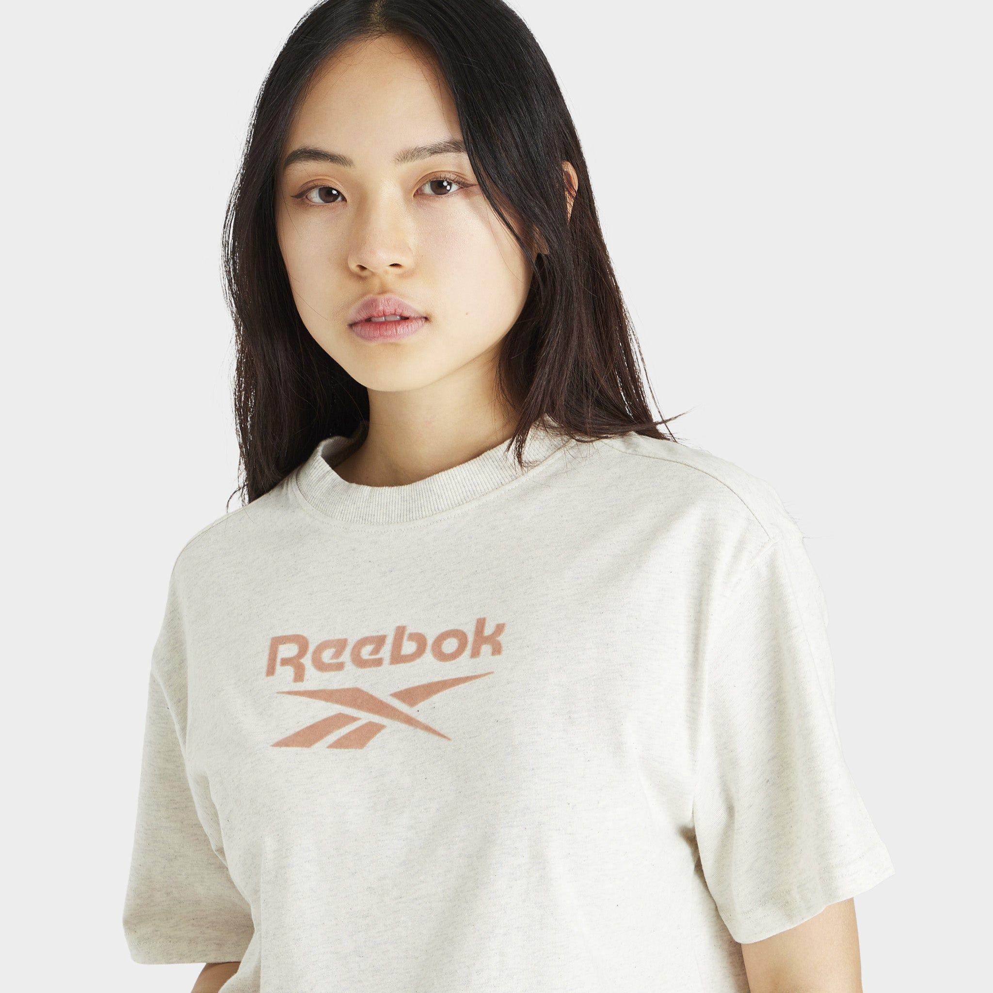 Reebok Women’s Classics Cropped Big Logo T-shirt / Chalk Melange sold by JD Sports product image thumbnail 3