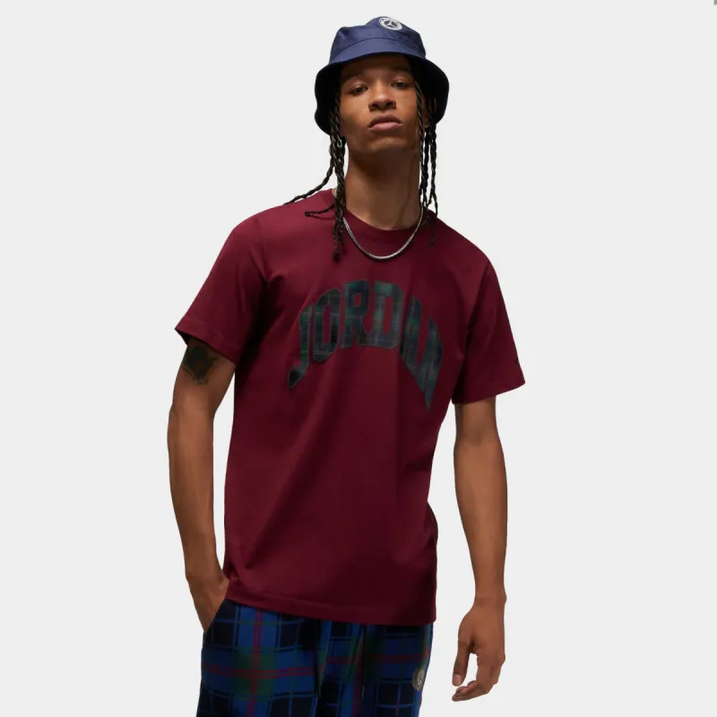 Jordan Holiday T-Shirt / Cherrywood Red made by JD Sports