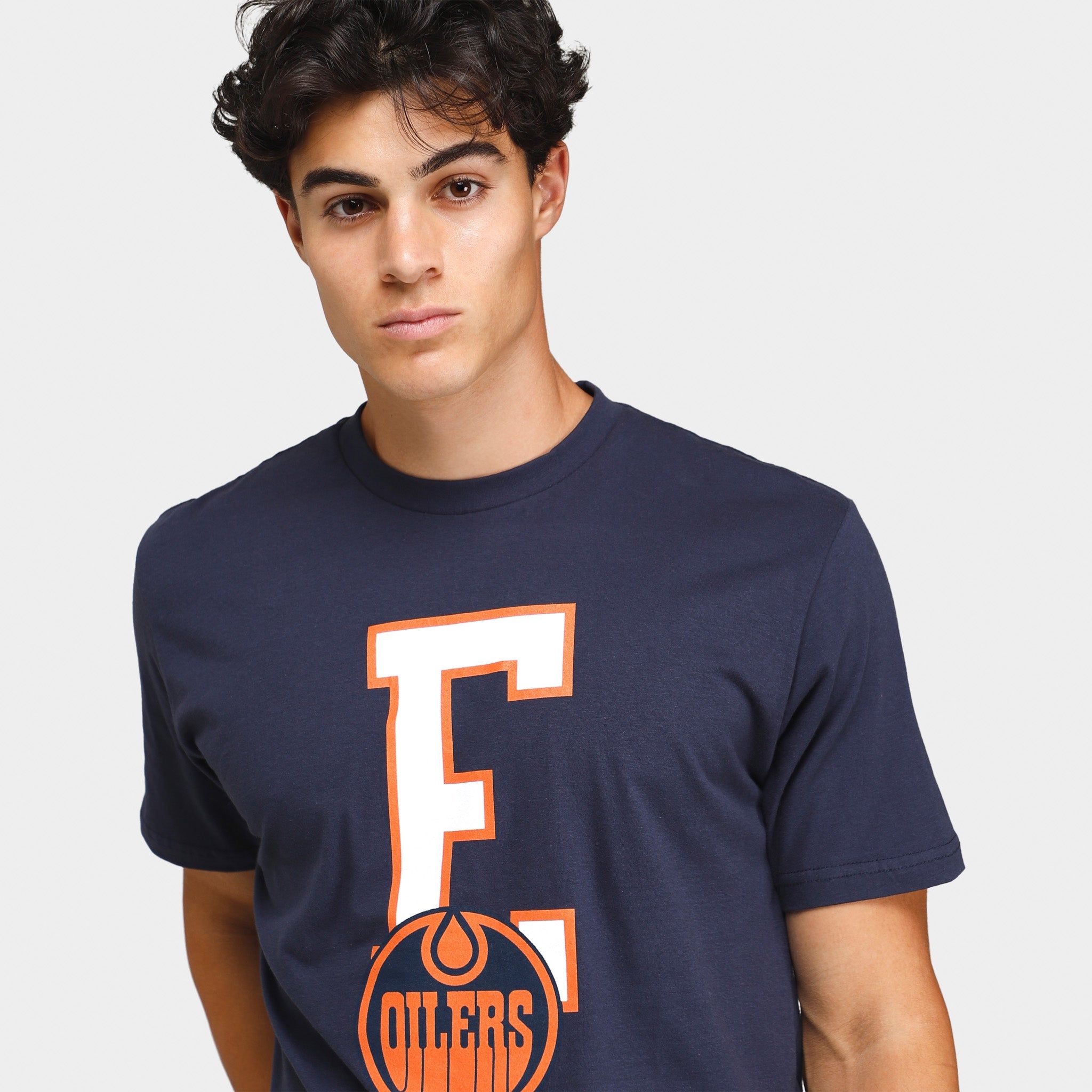 Mitchell & Ness Edmonton Oilers Graduation T-shirt Navy / Orange sold by JD Sports product image thumbnail 3