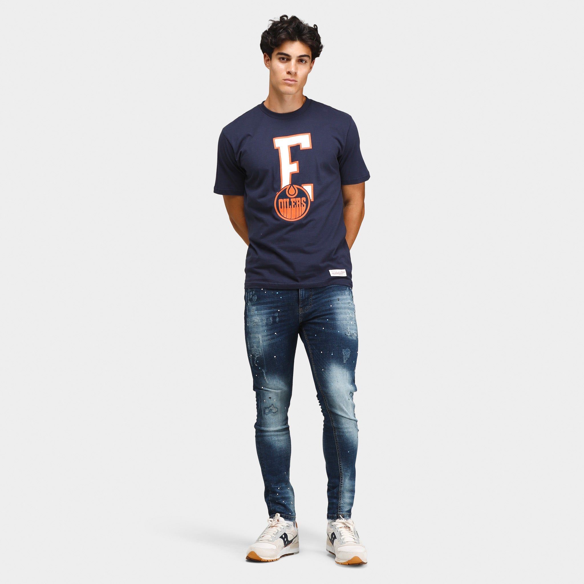 Mitchell & Ness Edmonton Oilers Graduation T-shirt Navy / Orange sold by JD Sports product image thumbnail 5