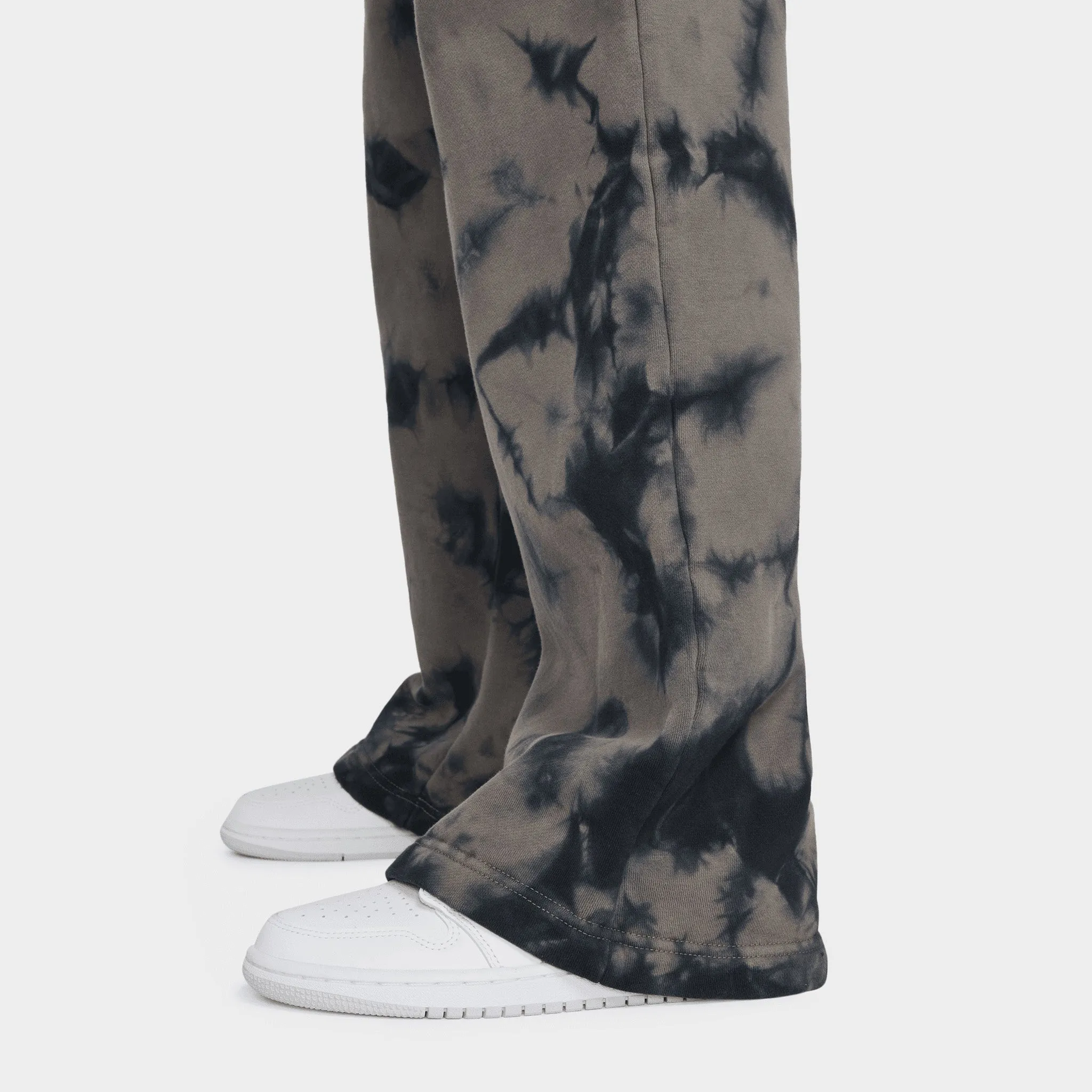 Jordan Women's (Her)itage Fleece Printed Pants Olive Grey / Black - Black sold by JD Sports product image thumbnail 4