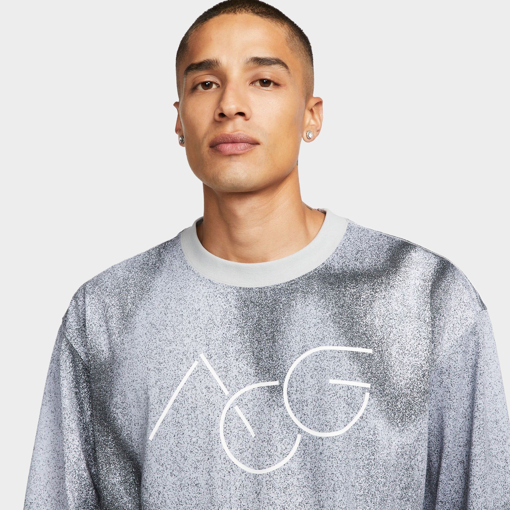 Nike ACG AOP LS T-Shirt Photon Dust / Pure Platinum / Lt Smoke Grey sold by JD Sports product image thumbnail 3