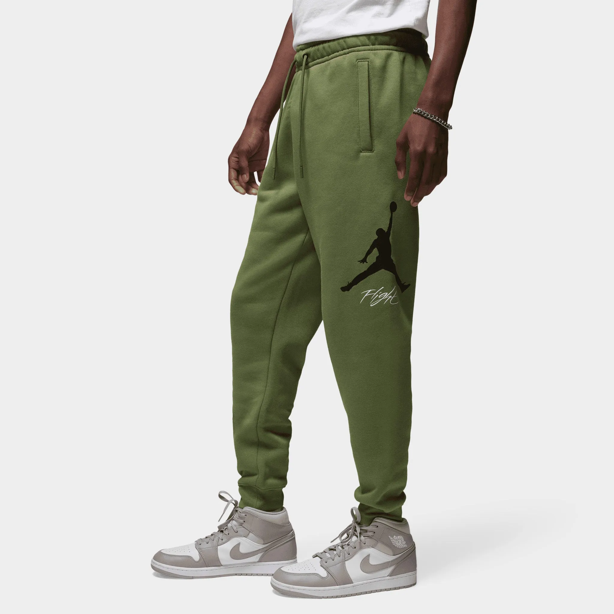 Jordan Essentials Fleece Baseline Pants Sky J Light Olive / Black sold by JD Sports