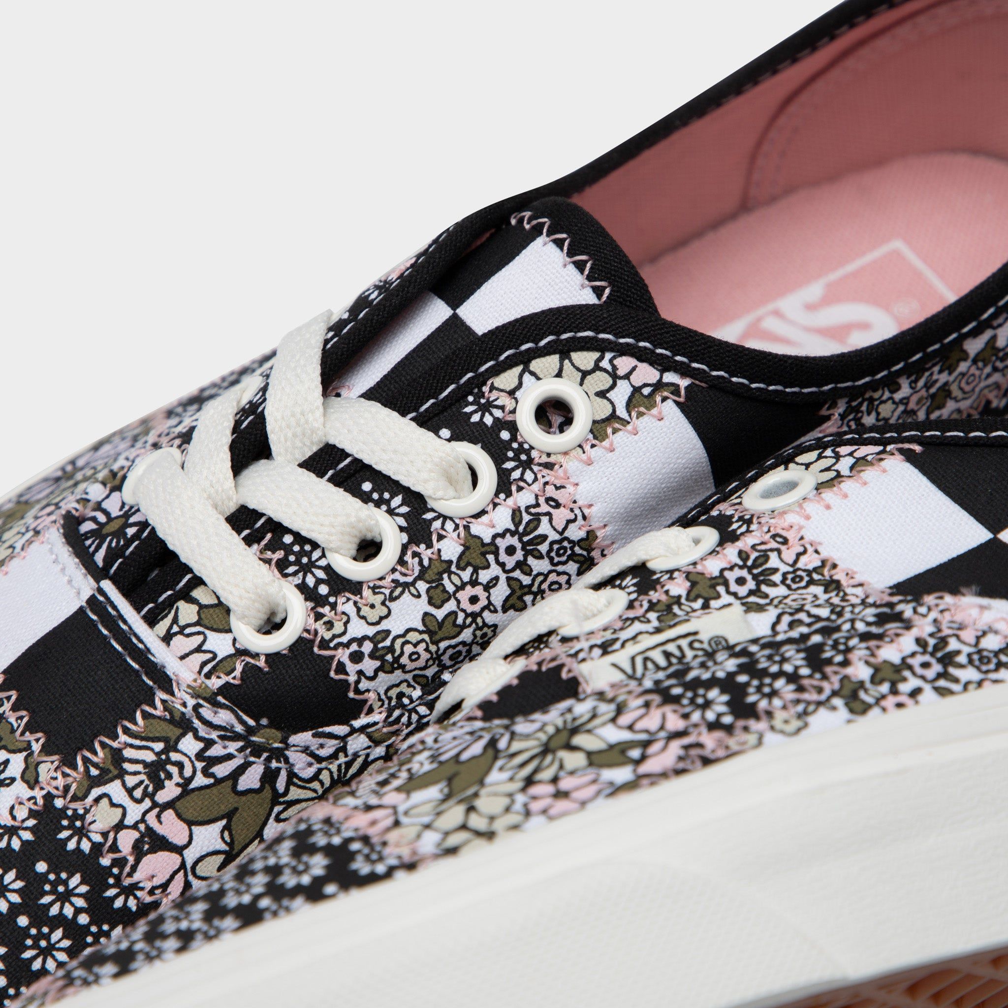 Vans Women's Authentic Patchwork Floral / Marshmellow sold by JD Sports product image thumbnail 5