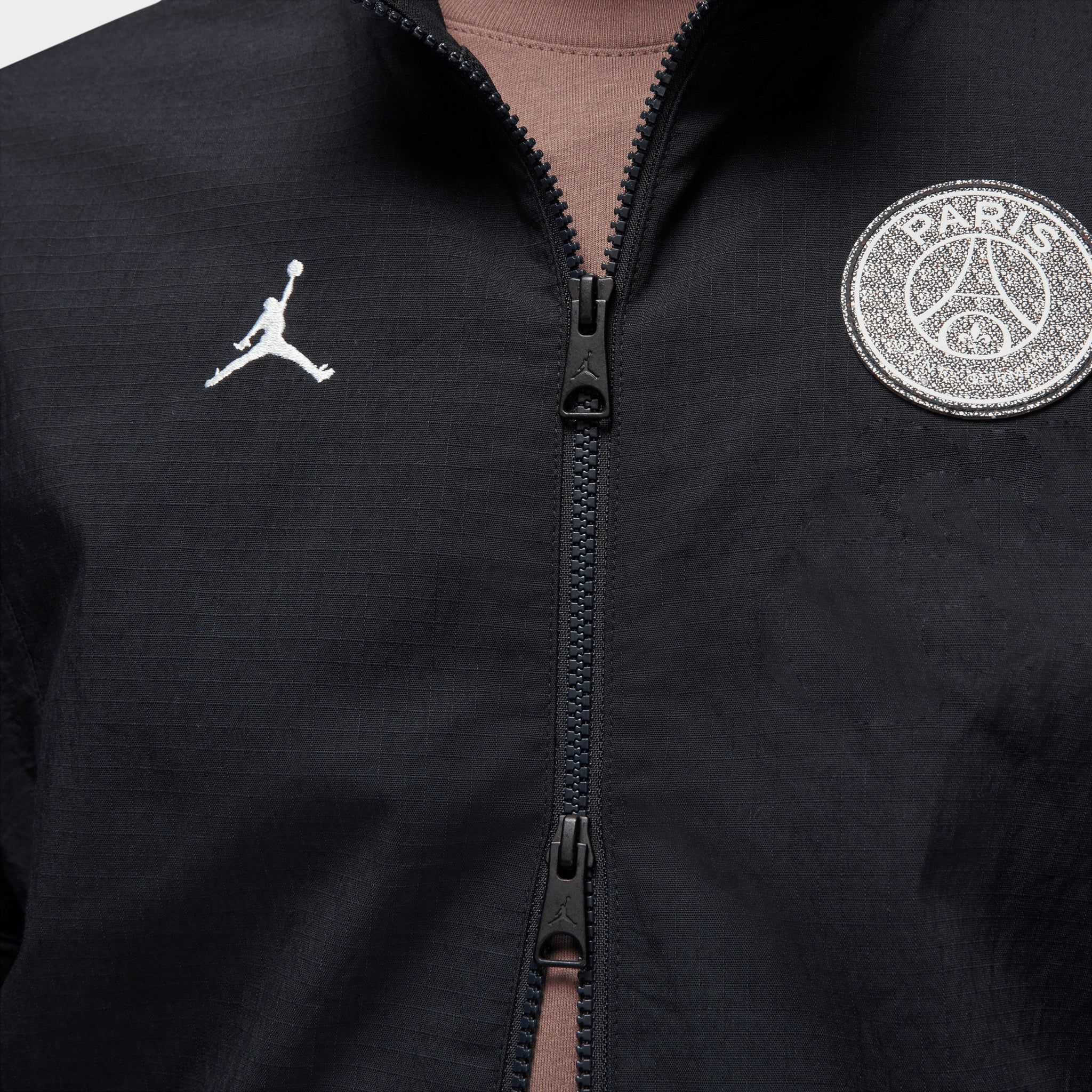 Jordan Paris Saint-Germain Anthem Jacket Black / White sold by JD Sports product image thumbnail 4