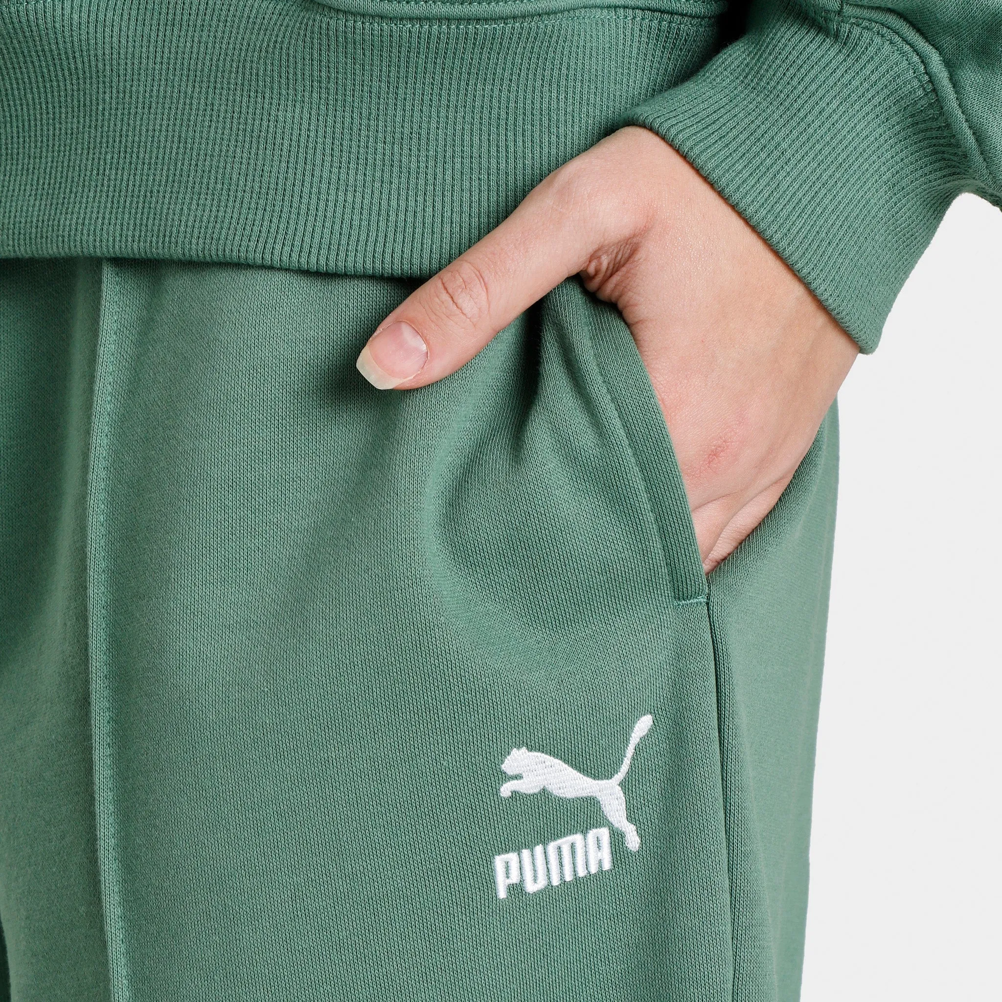 Puma Women's Classics Sweatpants / Deep Forest sold by JD Sports product image thumbnail 2