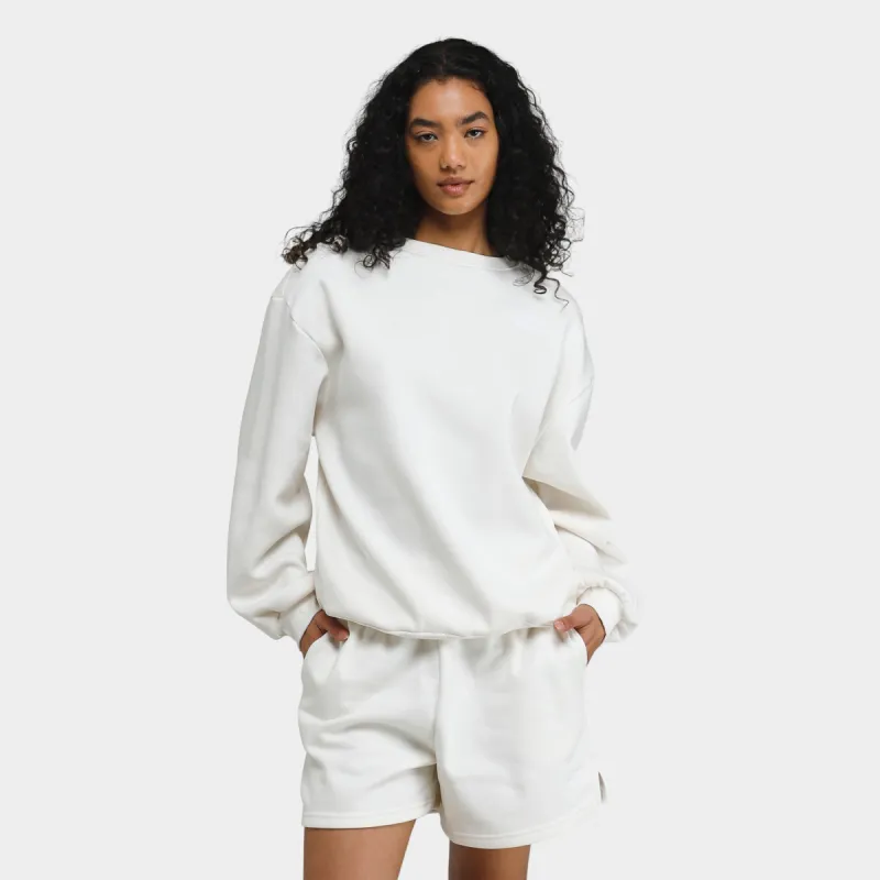 The North Face Women's Evolution Oversized Crewneck / Gardenia White sold by JD Sports