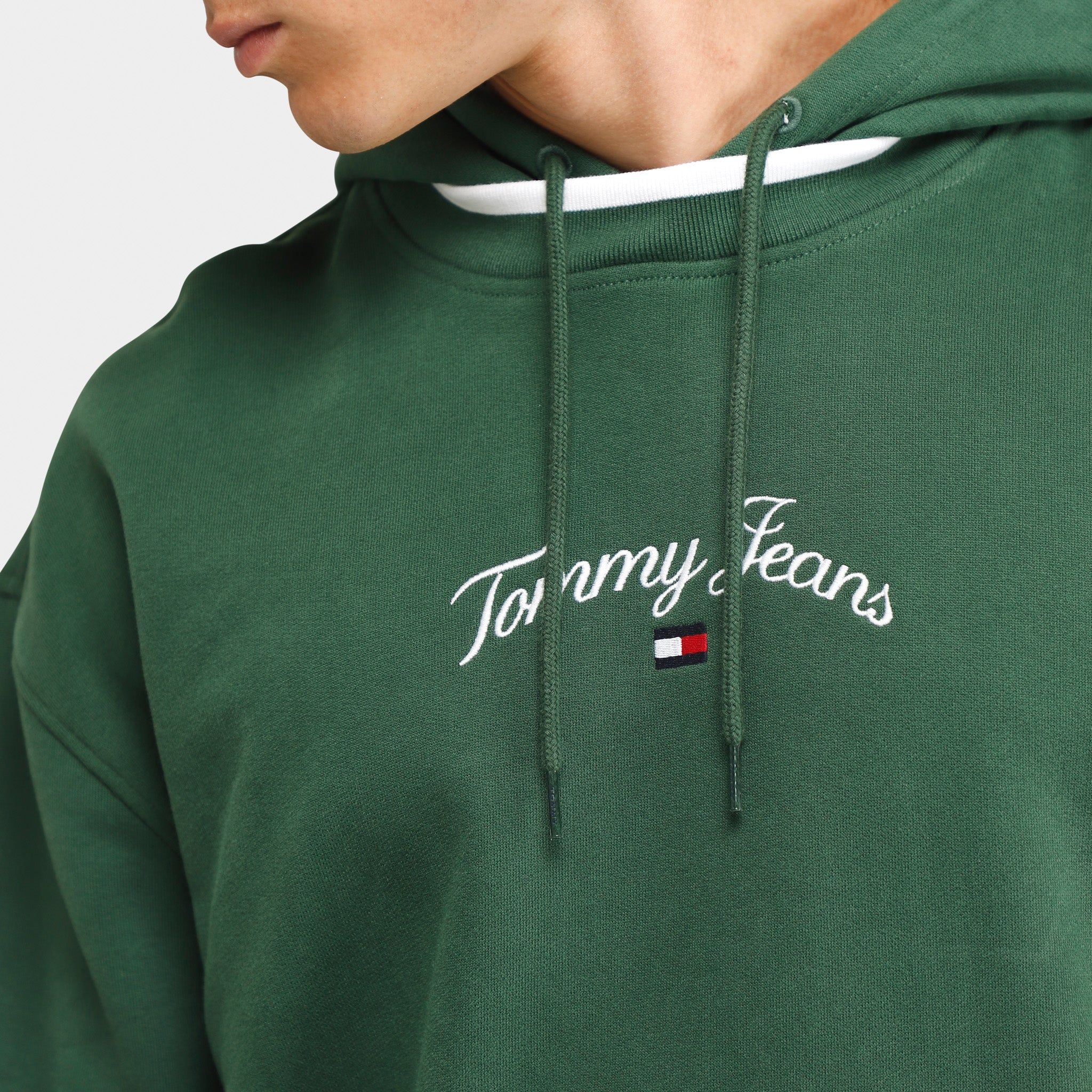 Tommy Jeans Serif Flag Pullover Hoodie / Collegiate Green sold by JD Sports product image thumbnail 4