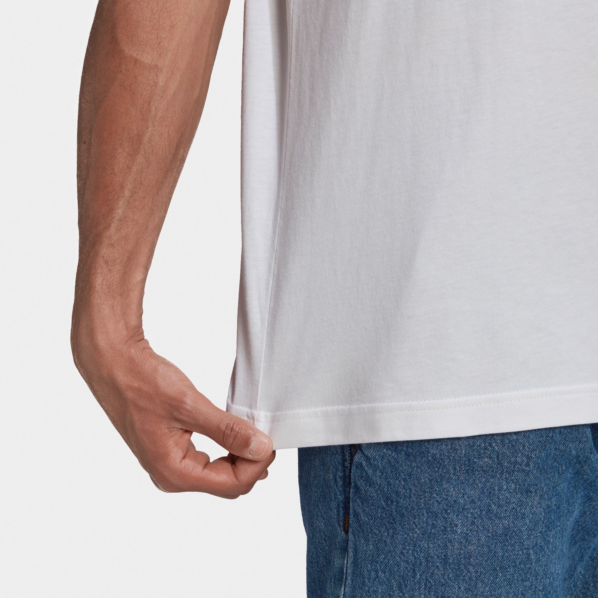 adidas Originals Trefoil T-shirt White / Black sold by JD Sports product image thumbnail 4