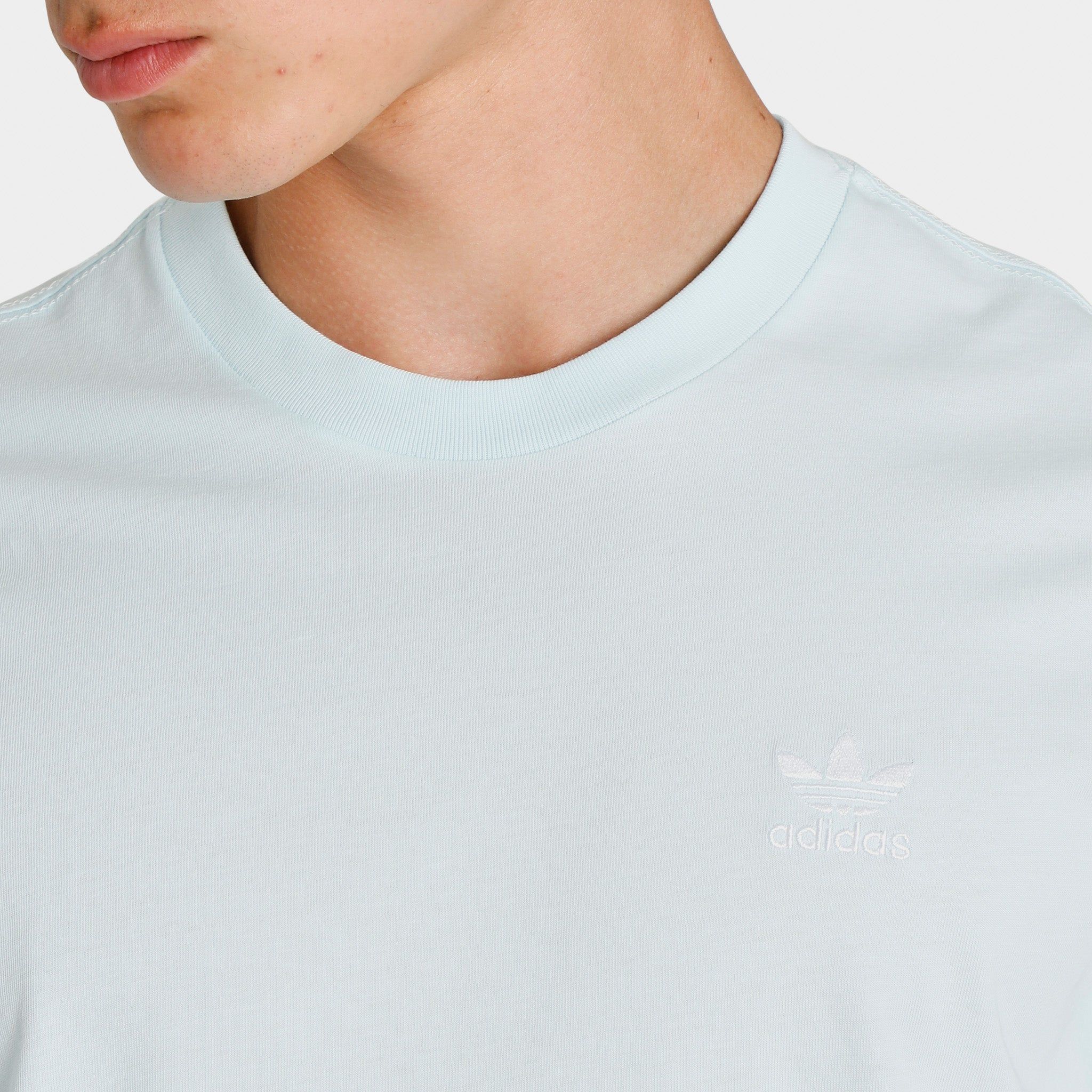 adidas Originals Adicolor Essentials Trefoil T-shirt / Almost Blue sold by JD Sports product image thumbnail 4