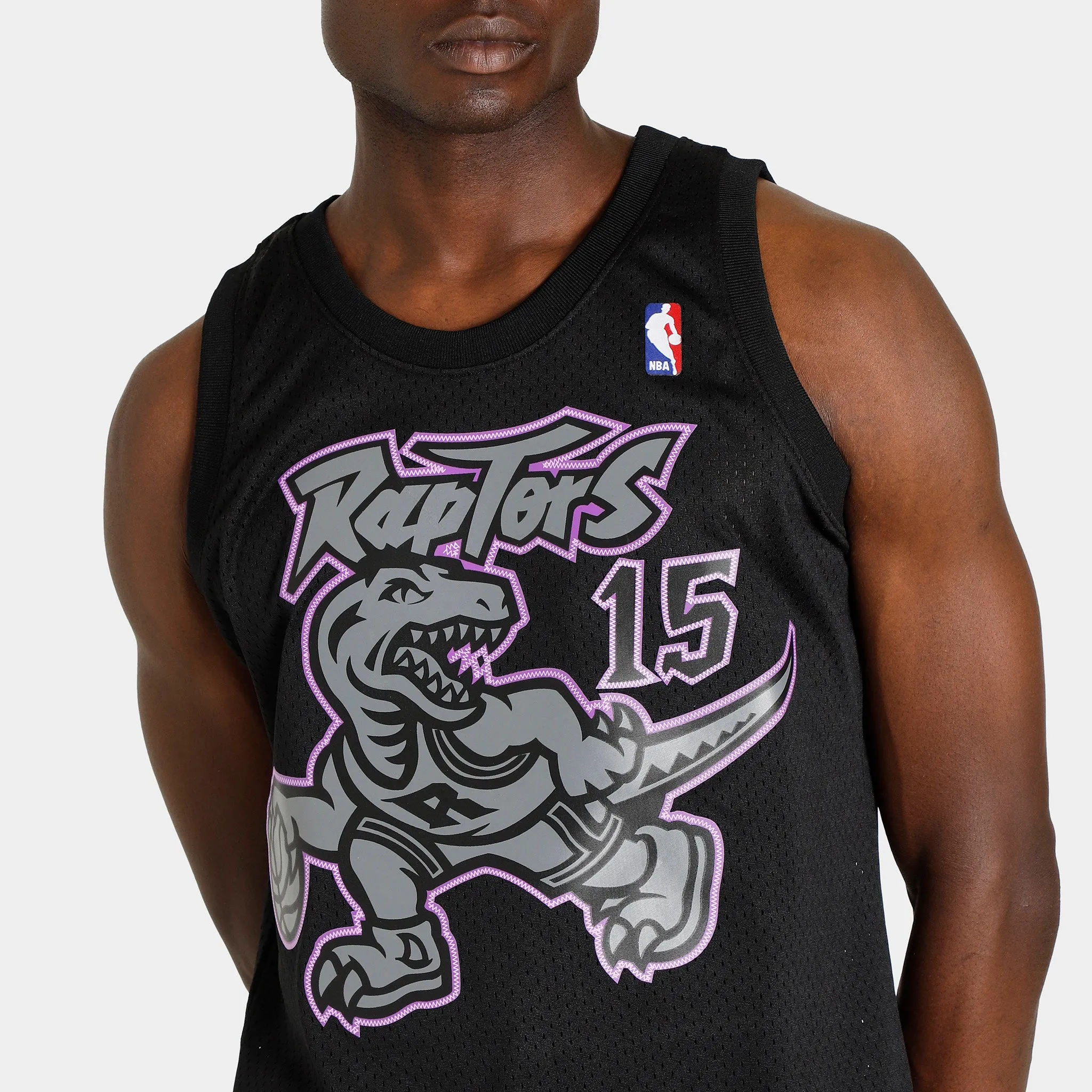 Mitchell & Ness Vince Carter Dynamic Swingman Jersey / Black sold by JD Sports product image thumbnail 4