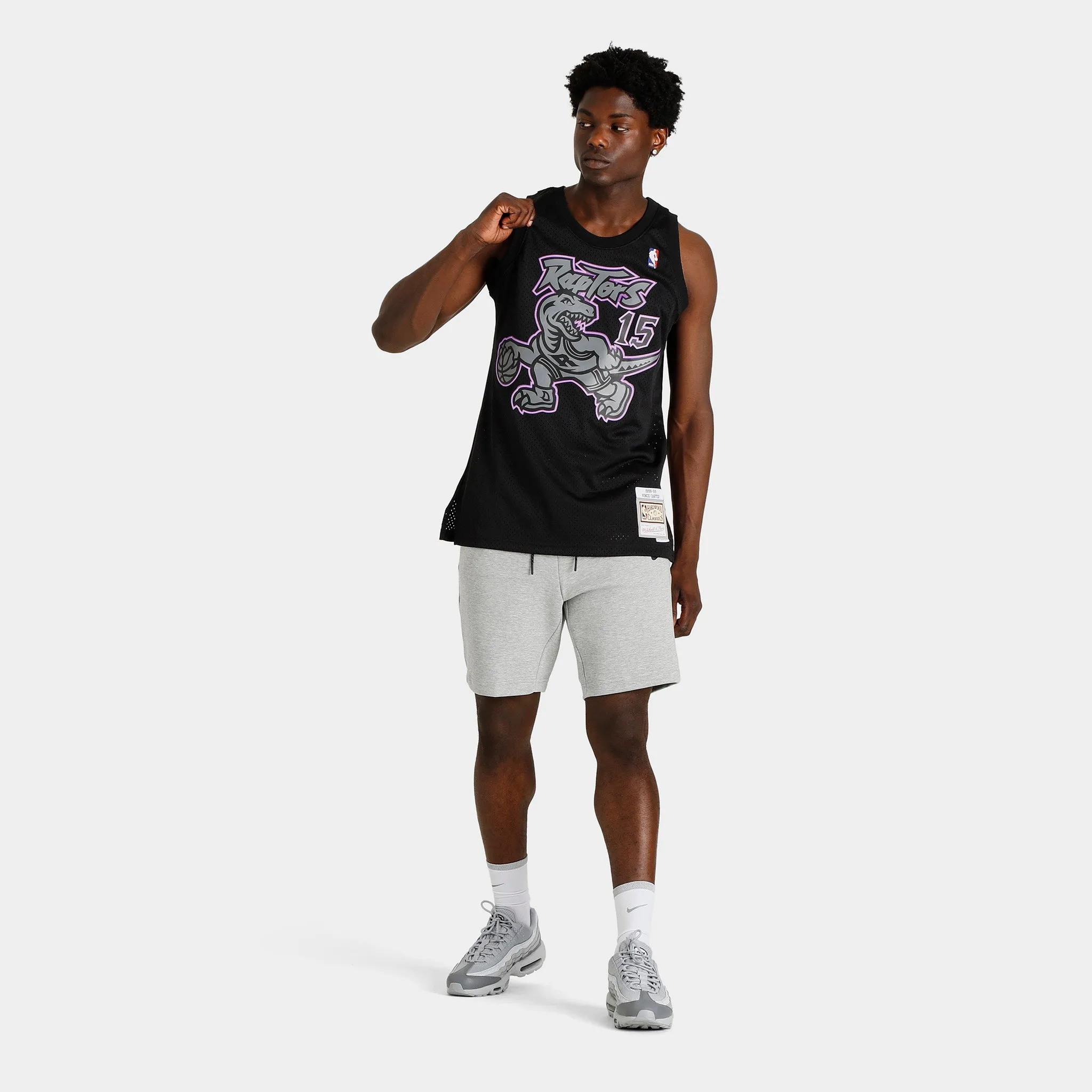 Mitchell & Ness Vince Carter Dynamic Swingman Jersey / Black sold by JD Sports product image thumbnail 5
