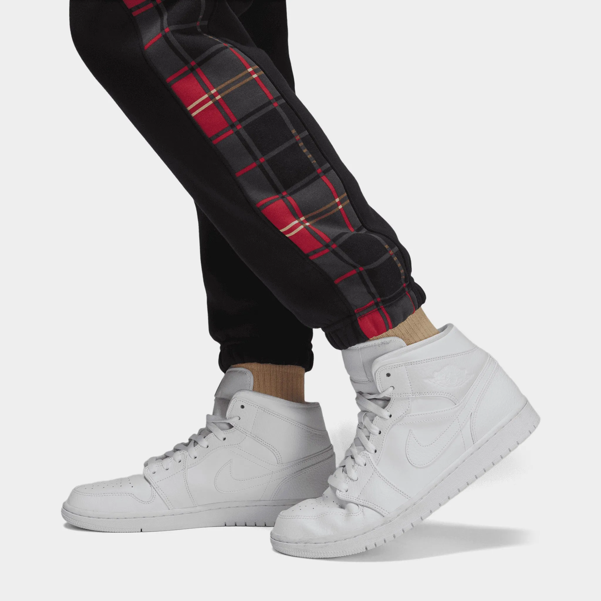 Jordan Women's Brooklyn Plaid Fleece Pants Black / Dark Driftwood sold by JD Sports product image thumbnail 4