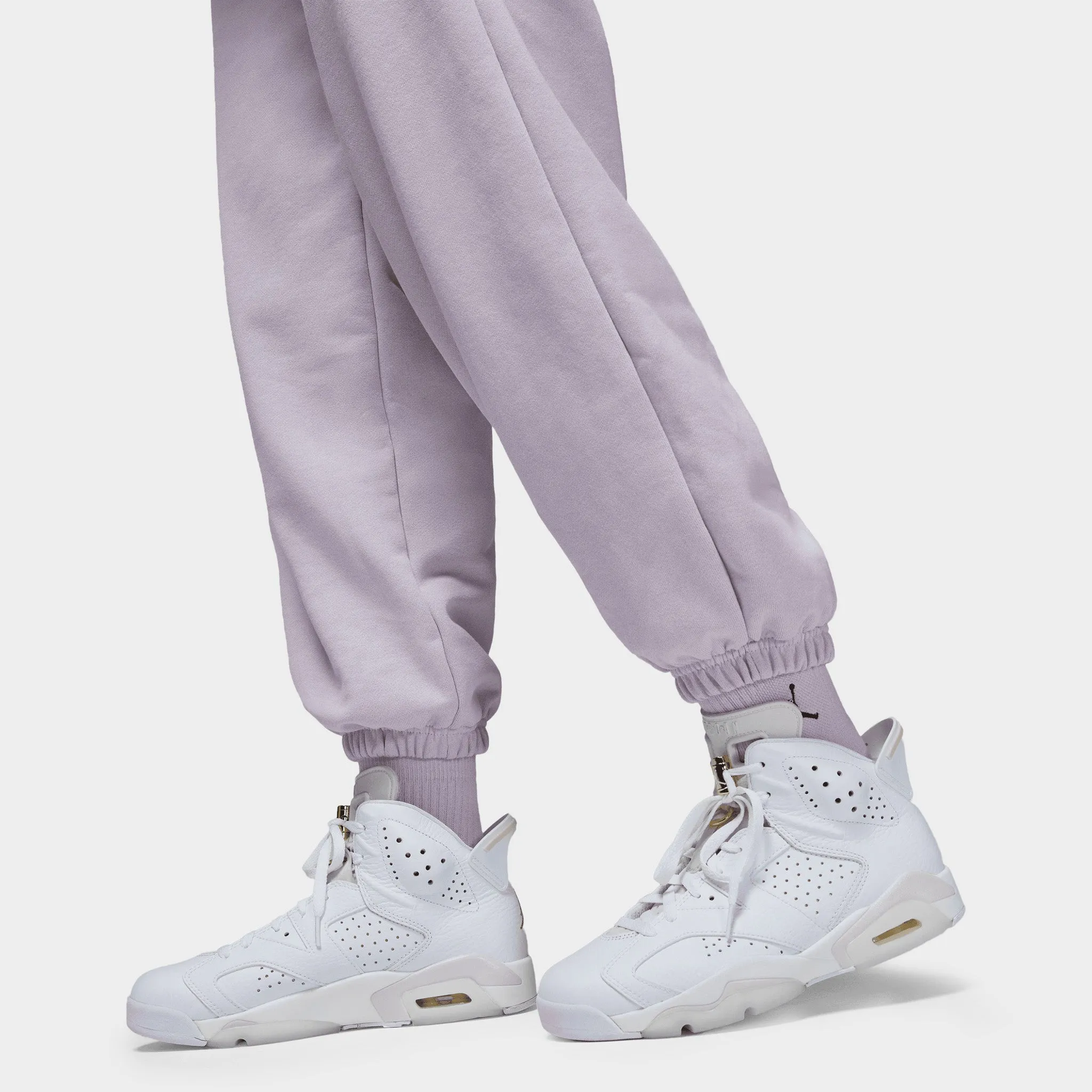 Jordan Women's Flight Fleece Pants / Iced Lilac sold by JD Sports product image thumbnail 5