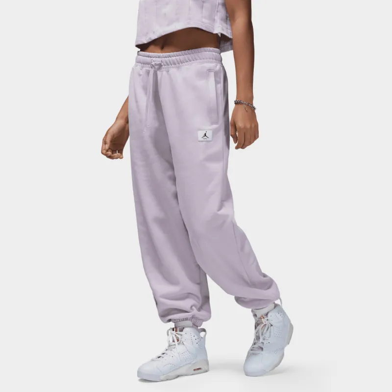 Jordan Women's Flight Fleece Pants / Iced Lilac sold by JD Sports