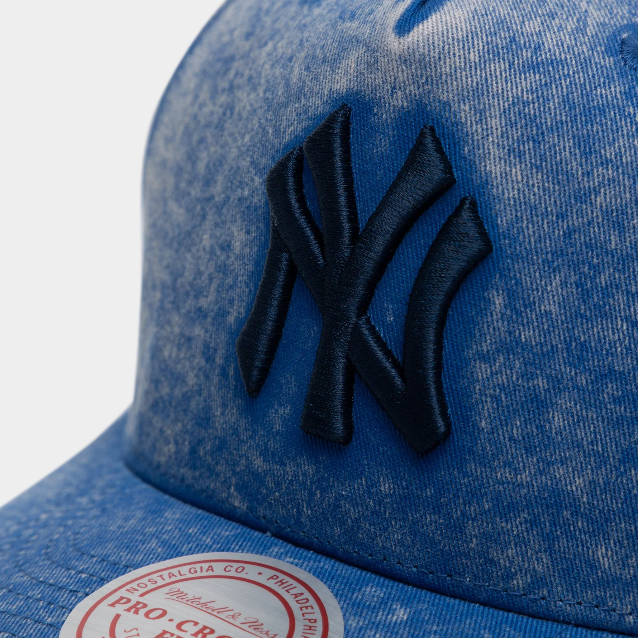 Mitchell & Ness New York Yankees Washed Out Tonal Pro Snapback / Blue sold by JD Sports product image thumbnail 4
