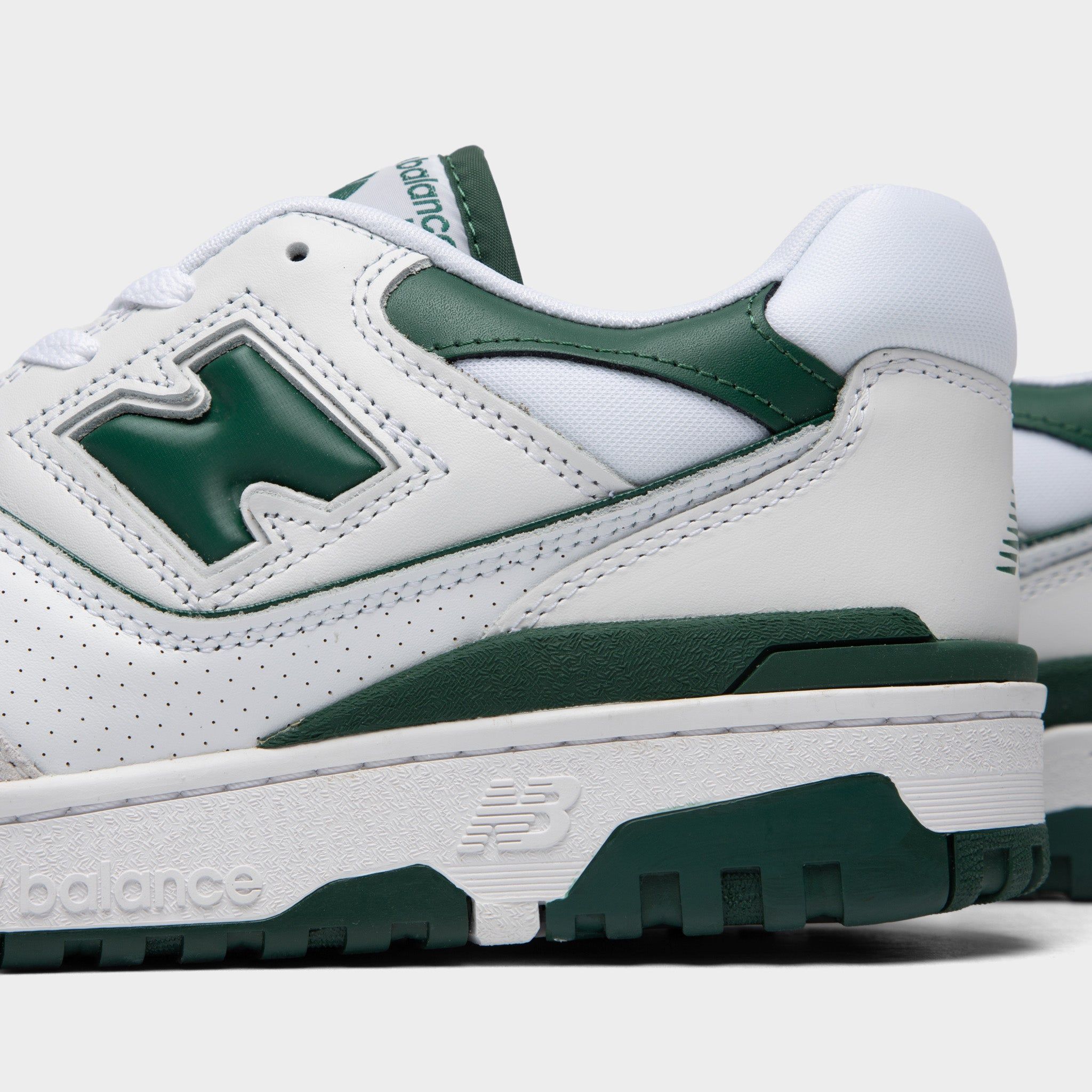 New Balance BB550WT1 White / Forest Green sold by JD Sports product image thumbnail 3