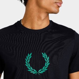 Fred Perry Laurel Wreath Graphic T-shirt / Navy sold by JD Sports