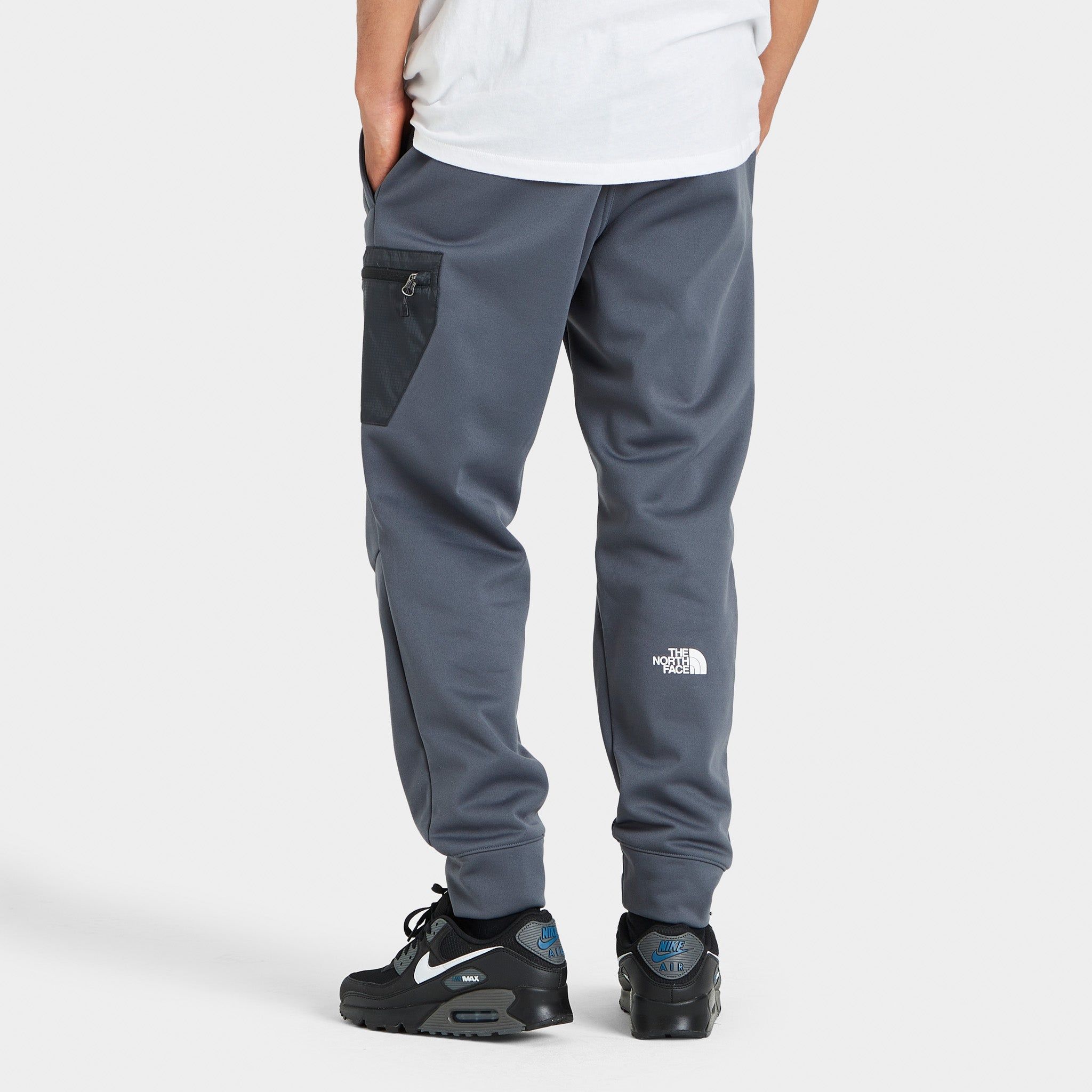 The North Face Bondi Cargo Joggers / Vandis Grey sold by JD Sports product image thumbnail 2