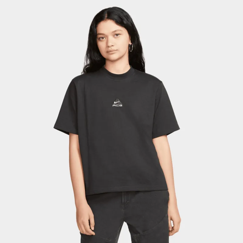 Nike ACG Women’s Lungs Short-Sleeve T-shirt Off Noir / Dark Smoke Grey sold by JD Sports
