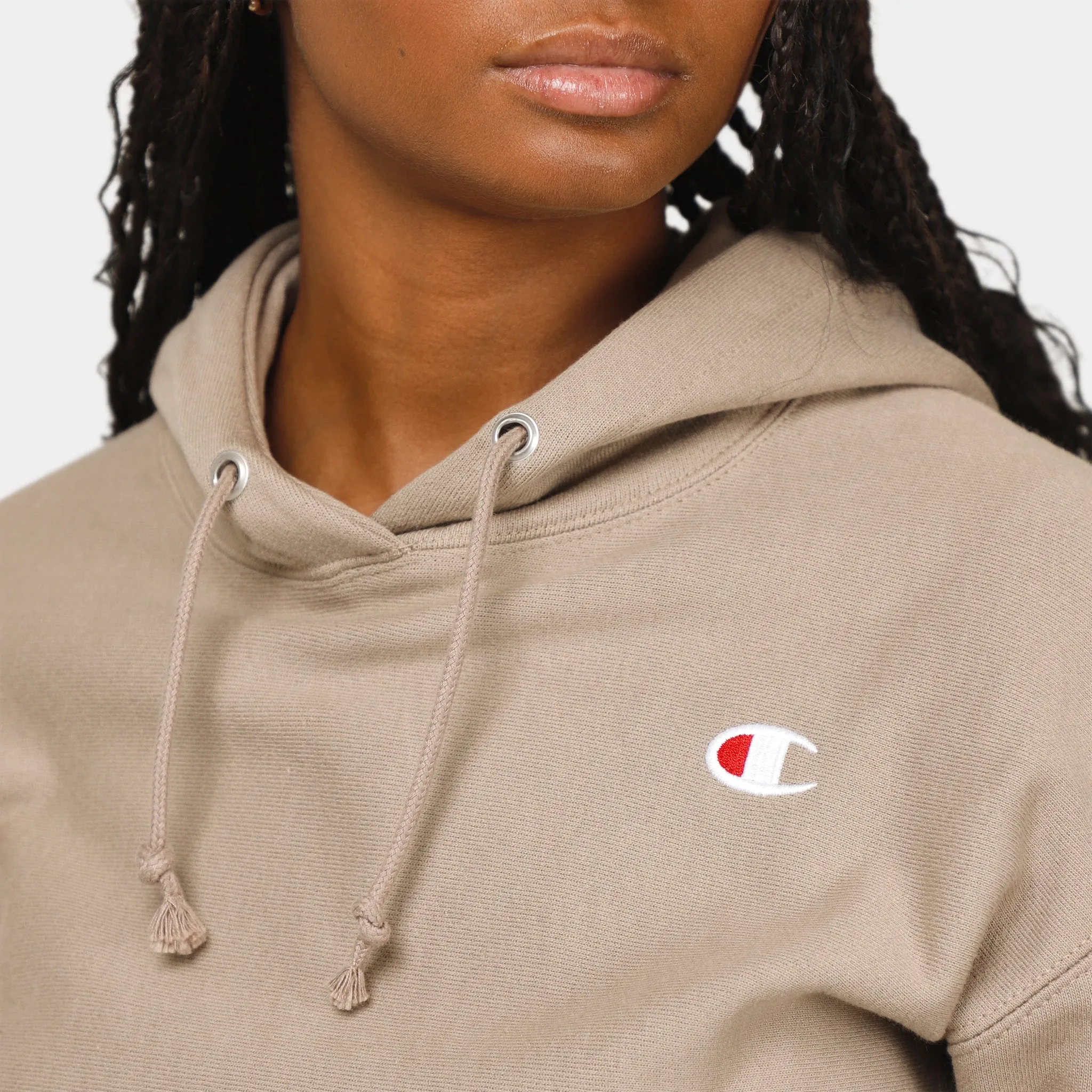 Champion Women's Reverse Weave Pullover Hoodie / Dark Khaki sold by JD Sports product image thumbnail 4