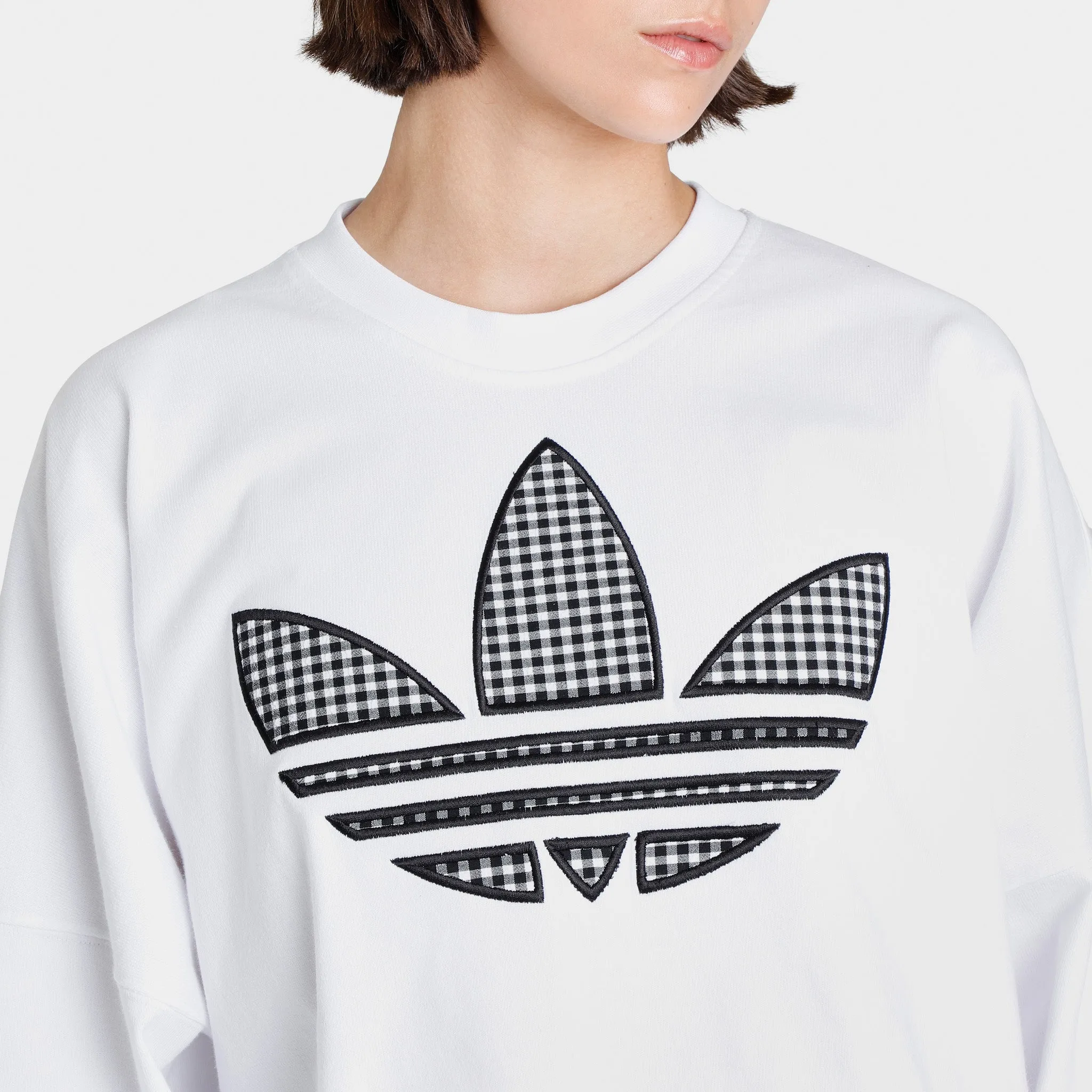 adidas Originals Women’s Loose Sweatshirt with Trefoil / White sold by JD Sports product image thumbnail 4