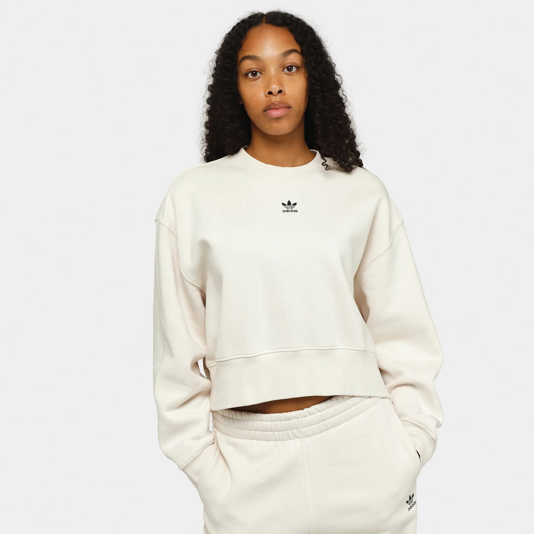 adidas Originals Women's Adicolor Essentials Crewneck / Wonder White sold by JD Sports