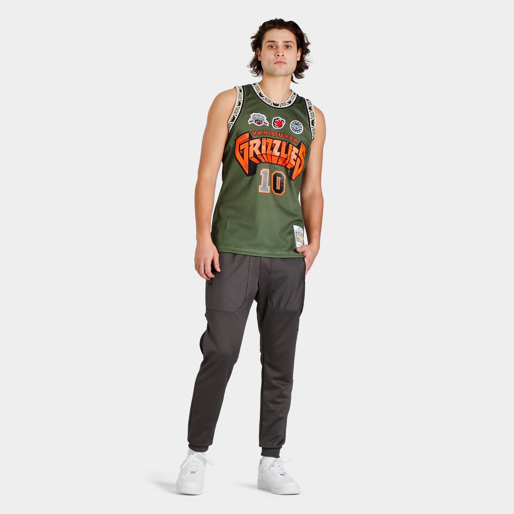 Mitchell & Ness Vancouver Grizzlies Mike Bibby Flight Swingman Jersey / Dark Green sold by JD Sports product image thumbnail 3