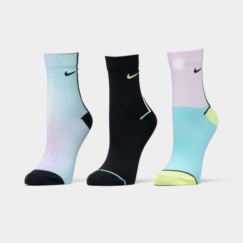 Nike Women's Everyday Plus Lightweight Training Ankle Socks (3 Pack) / Multi-colour sold by JD Sports