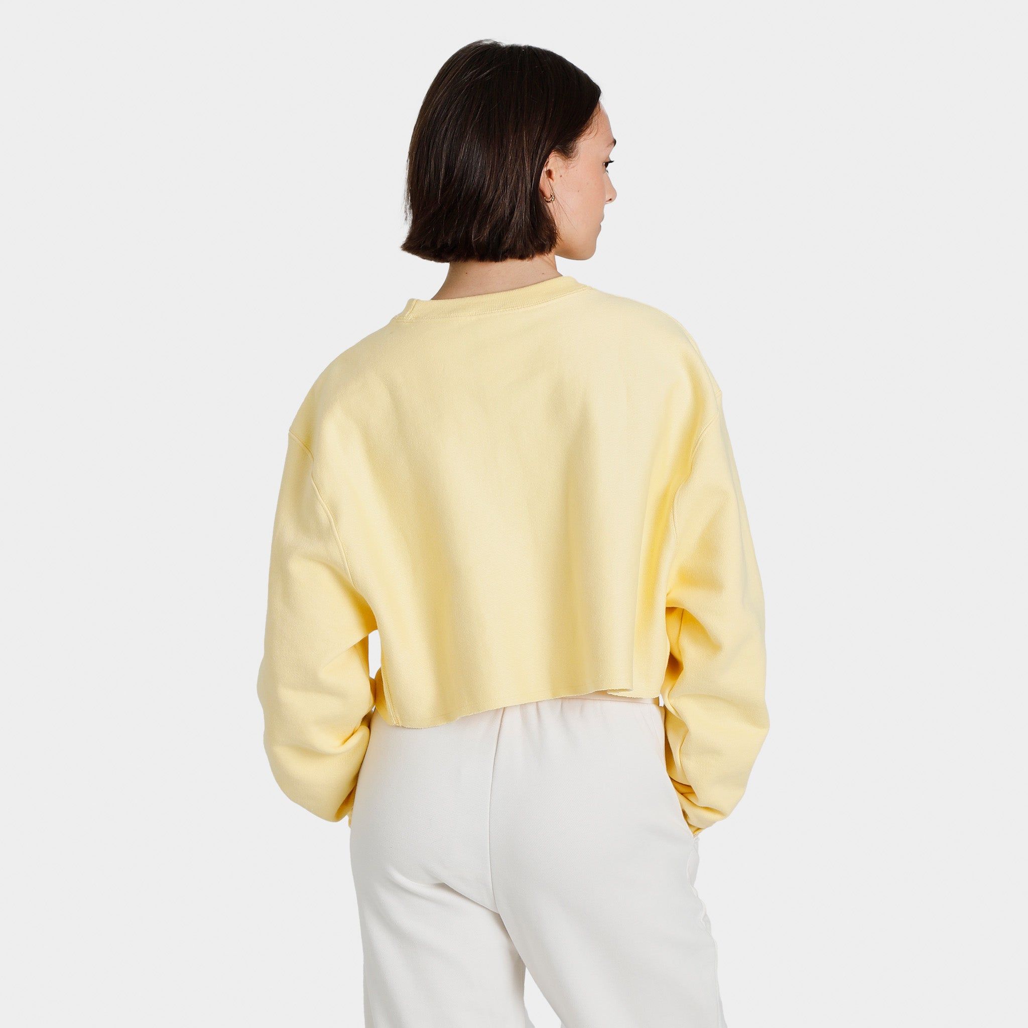 Champion Women’s Reverse Weave Cropped Cut-Off Crew Sweatshirt / Buttered Popcorn sold by JD Sports product image thumbnail 3