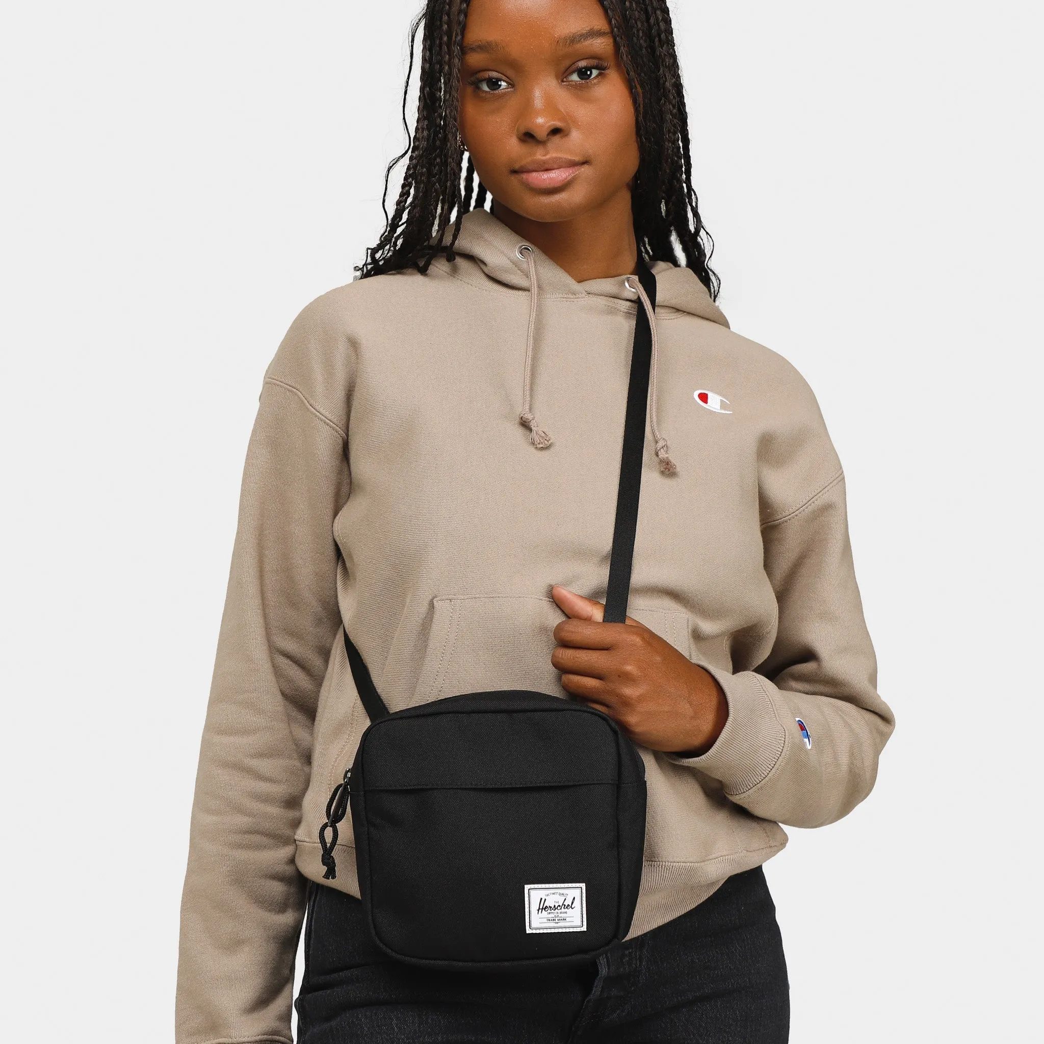 Herschel Classic� Crossbody sold by JD Sports