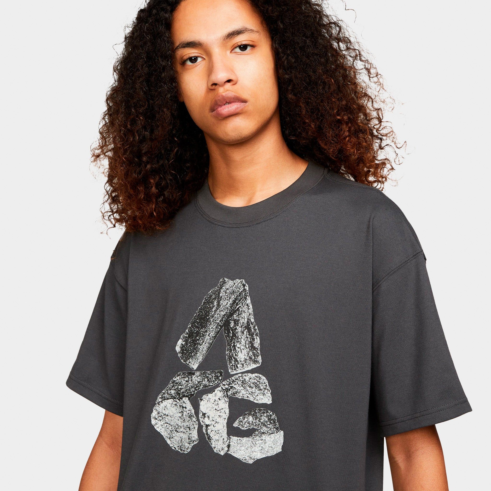 Nike ACG Monolith T-shirt / Anthracite sold by JD Sports product image thumbnail 3