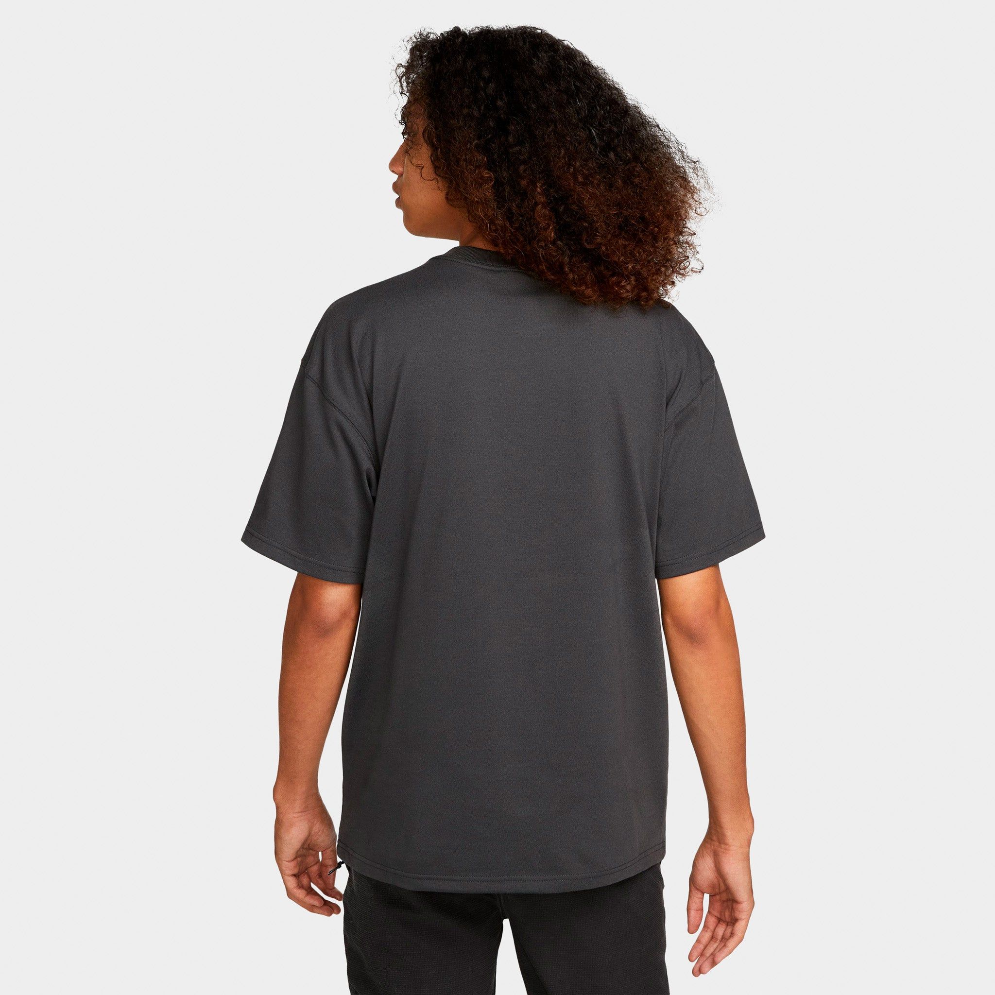 Nike ACG Monolith T-shirt / Anthracite sold by JD Sports product image thumbnail 2