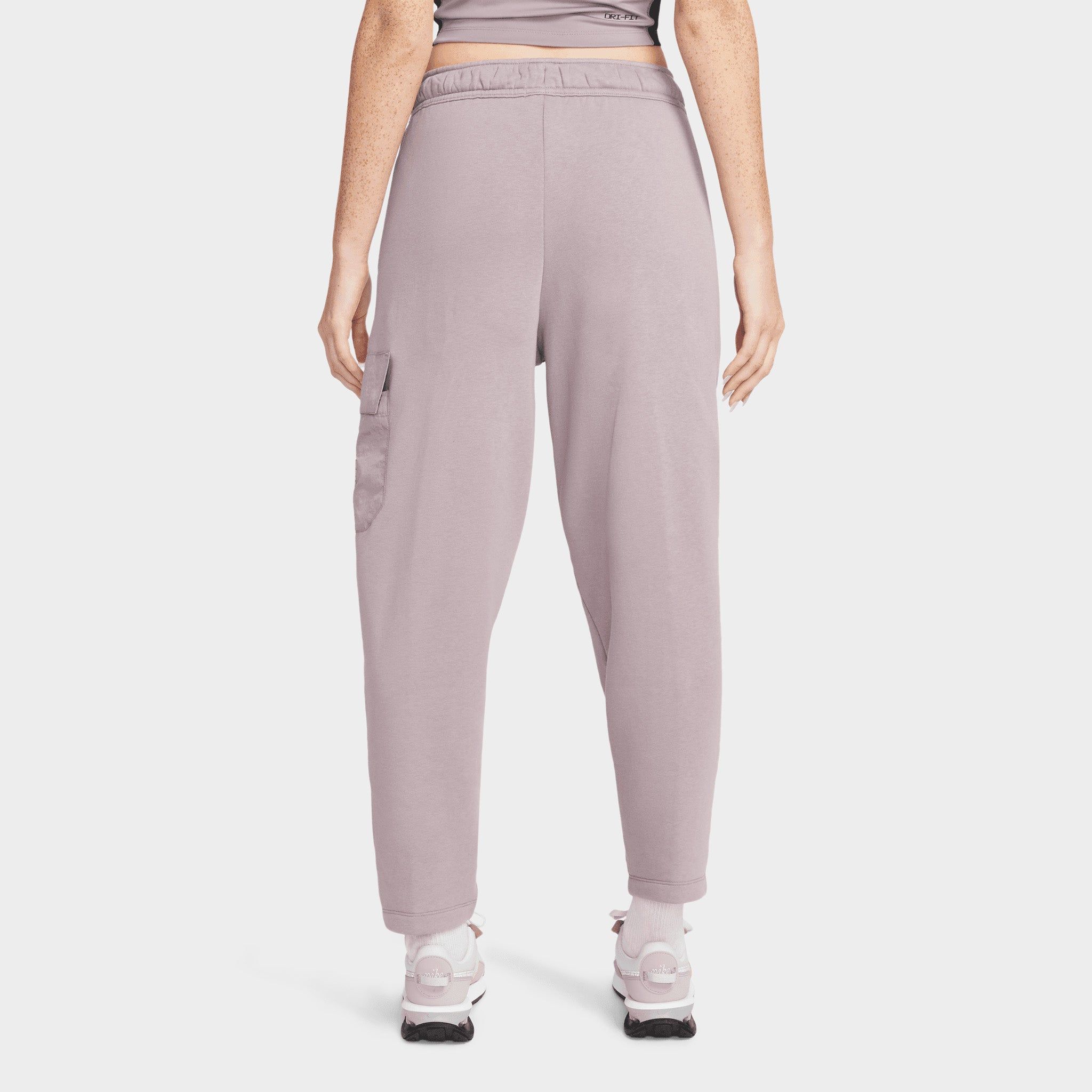 Nike Women's Sportswear Cargo Fleece Pants Purple Smoke / Purple Smoke sold by JD Sports product image thumbnail 4